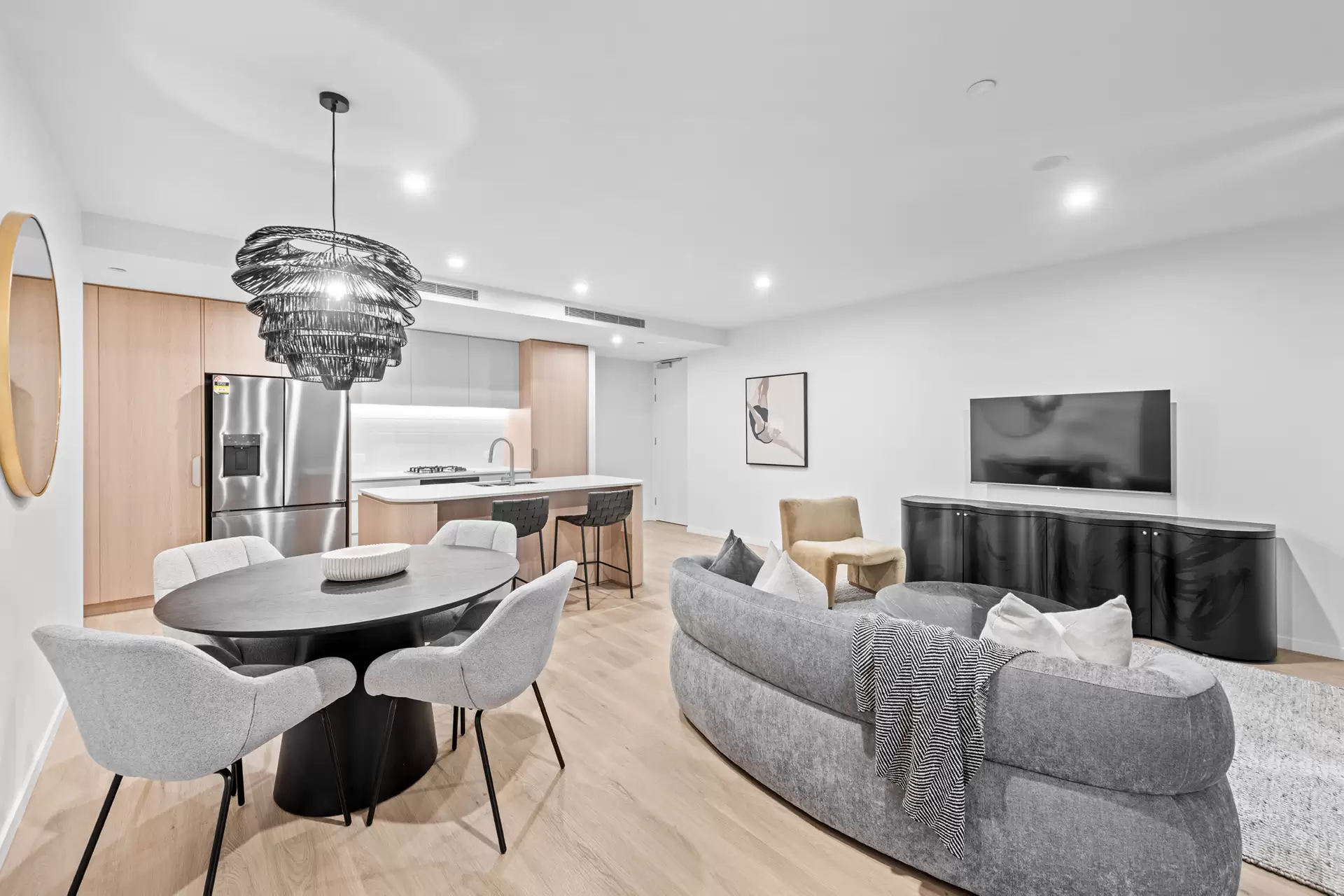 605/146-148 Surf Parade, Broadbeach For Lease by Mosaic Property Group - image 1