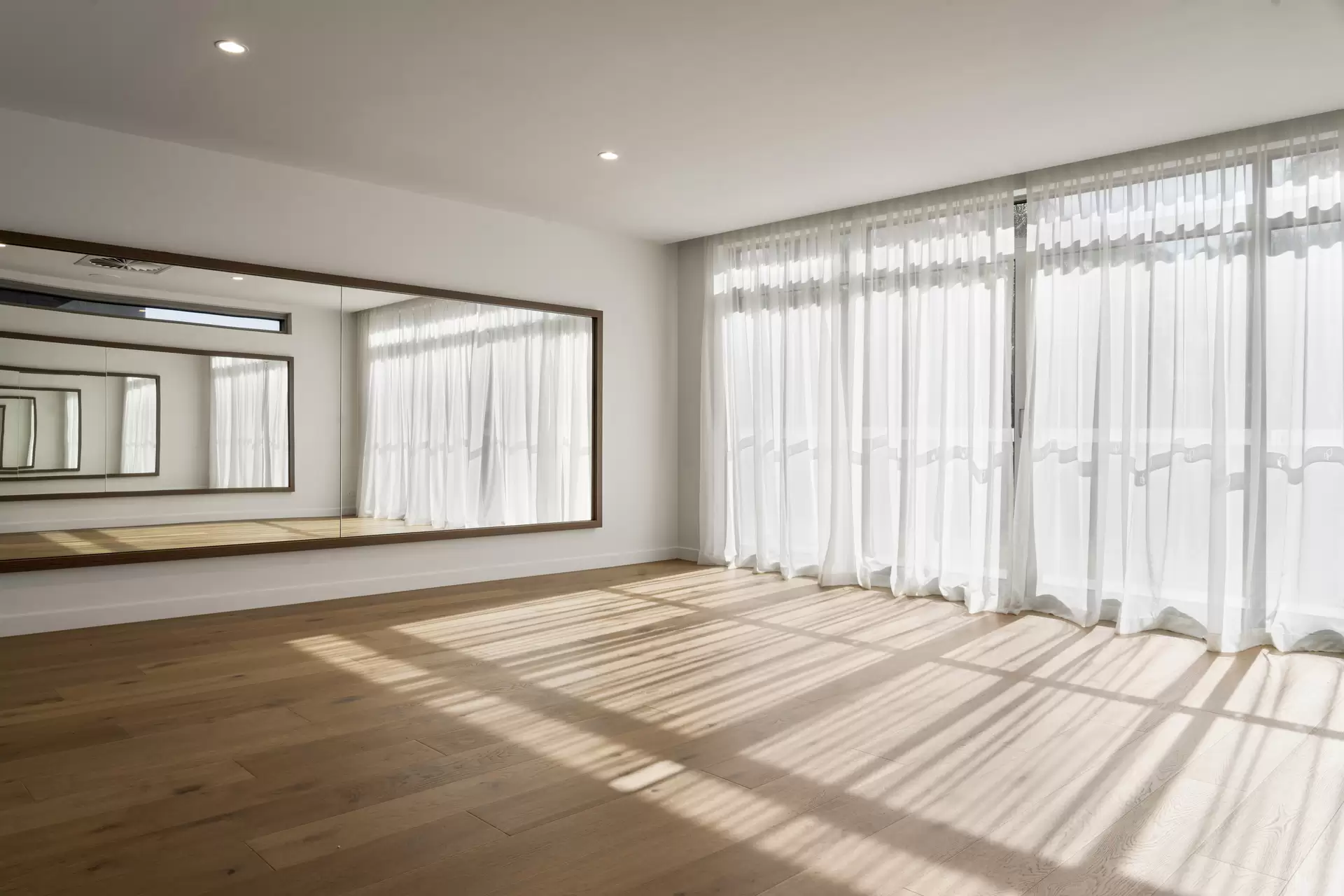 1505/140 Wellington Road, East Brisbane Leased by Mosaic Property Group - image 1