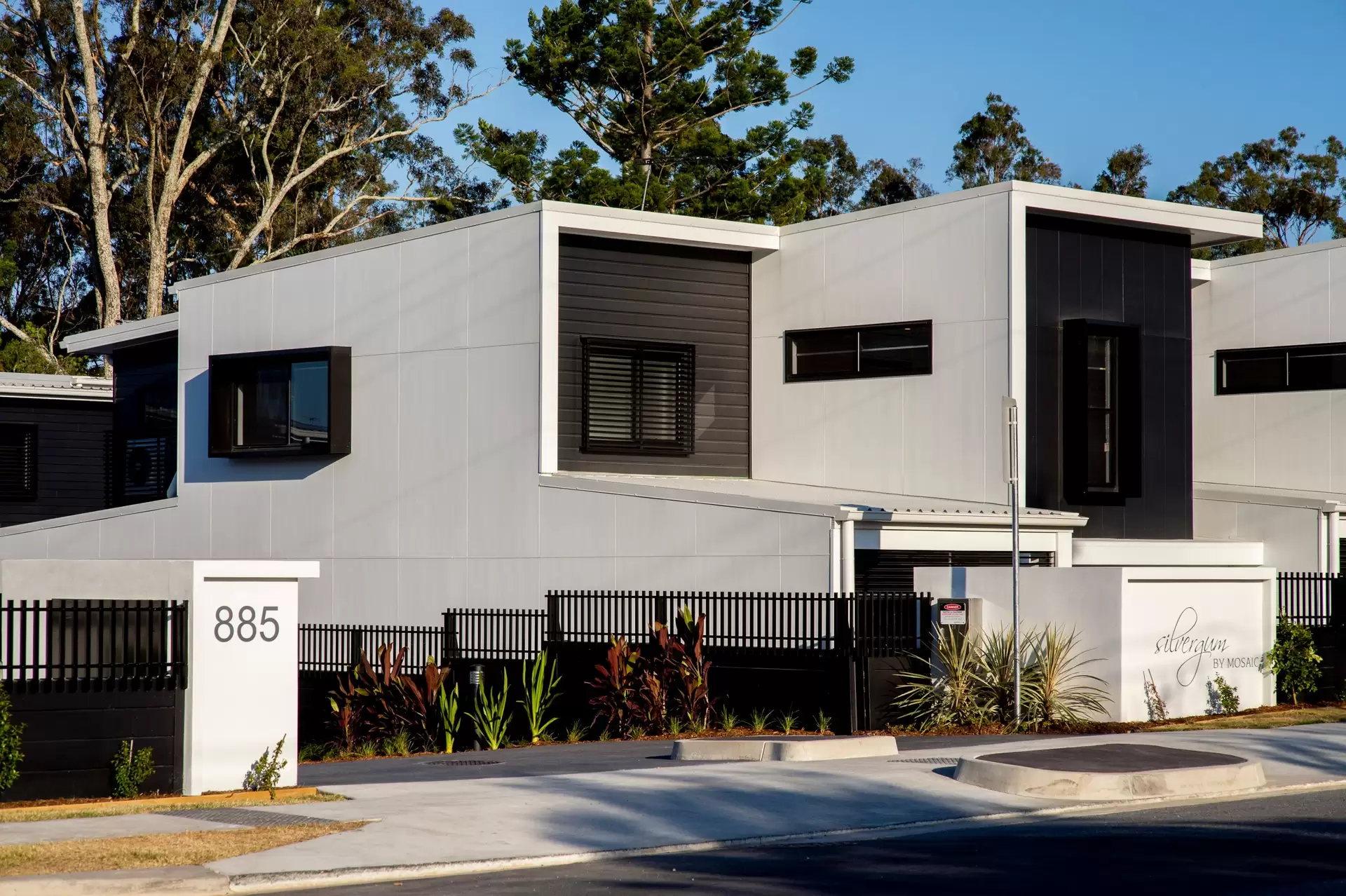 6/867 South Pine Road, Everton Park Leased by Mosaic Property Group - image 1