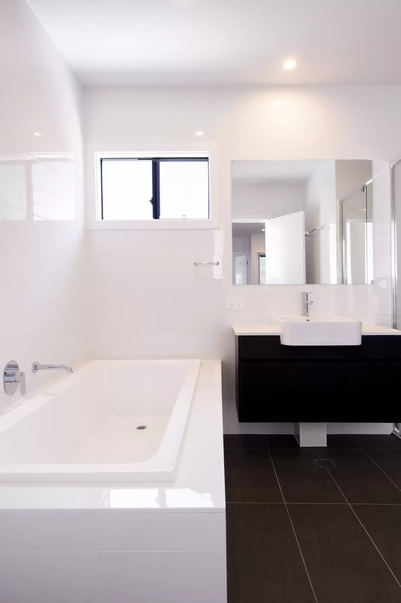 6/867 South Pine Road, Everton Park Leased by Mosaic Property Group - image 1