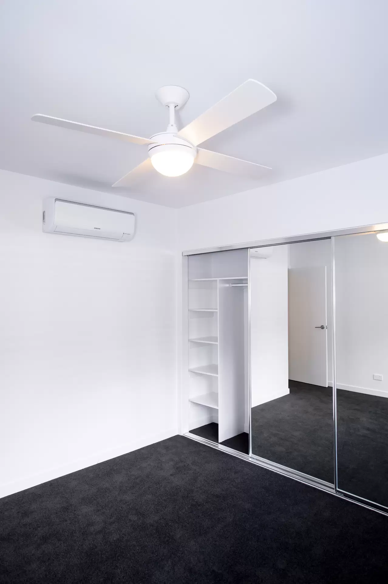 6/867 South Pine Road, Everton Park Leased by Mosaic Property Group - image 1