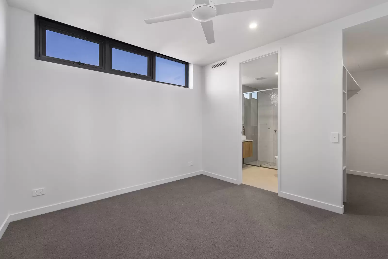 403/8 Churchill Street, Coolangatta Leased by Mosaic Property Group - image 4