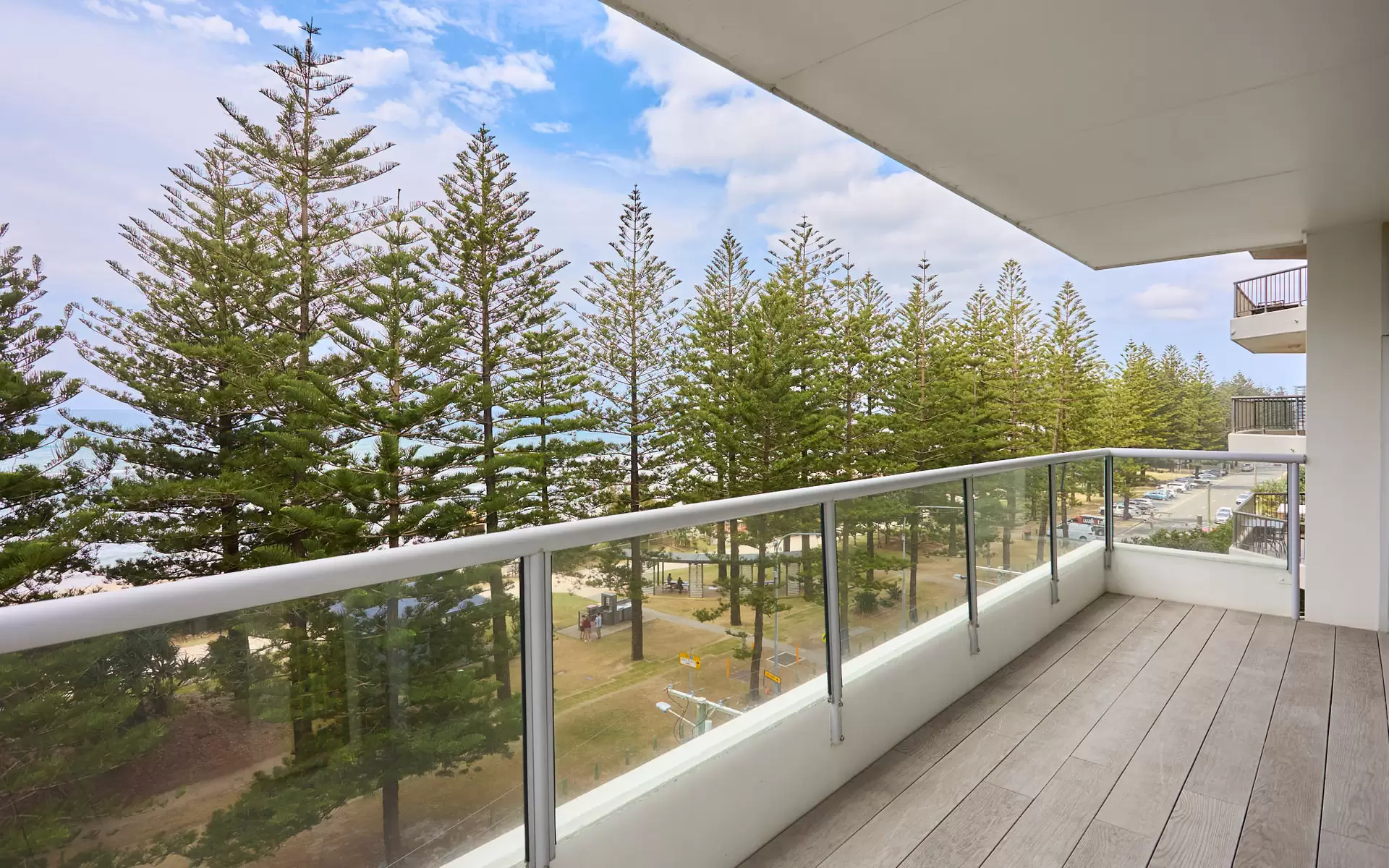 9/166 The Esplanade, Burleigh Heads Leased by Mosaic Property Group - image 1