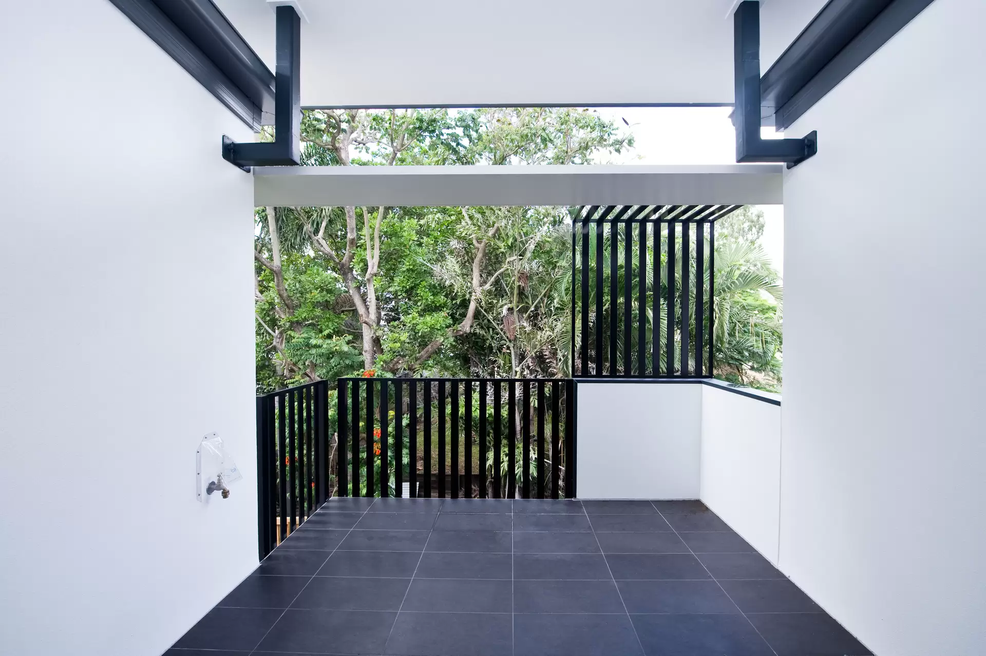 310/32-38 Latimer Street, Holland Park Leased by Mosaic Property Group - image 1