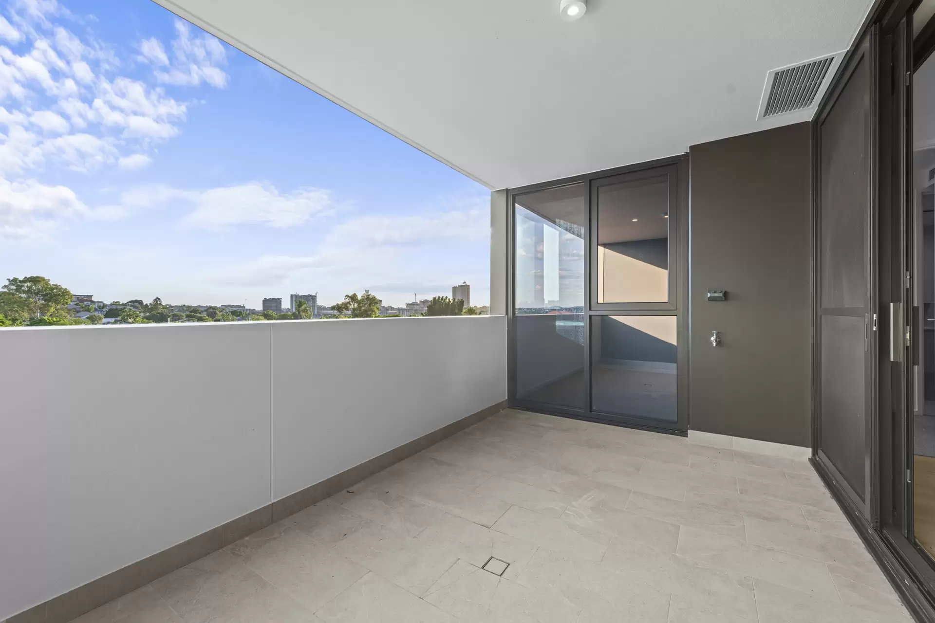 704/89 Lytton Rd, East Brisbane Leased by Mosaic Property Group - image 1