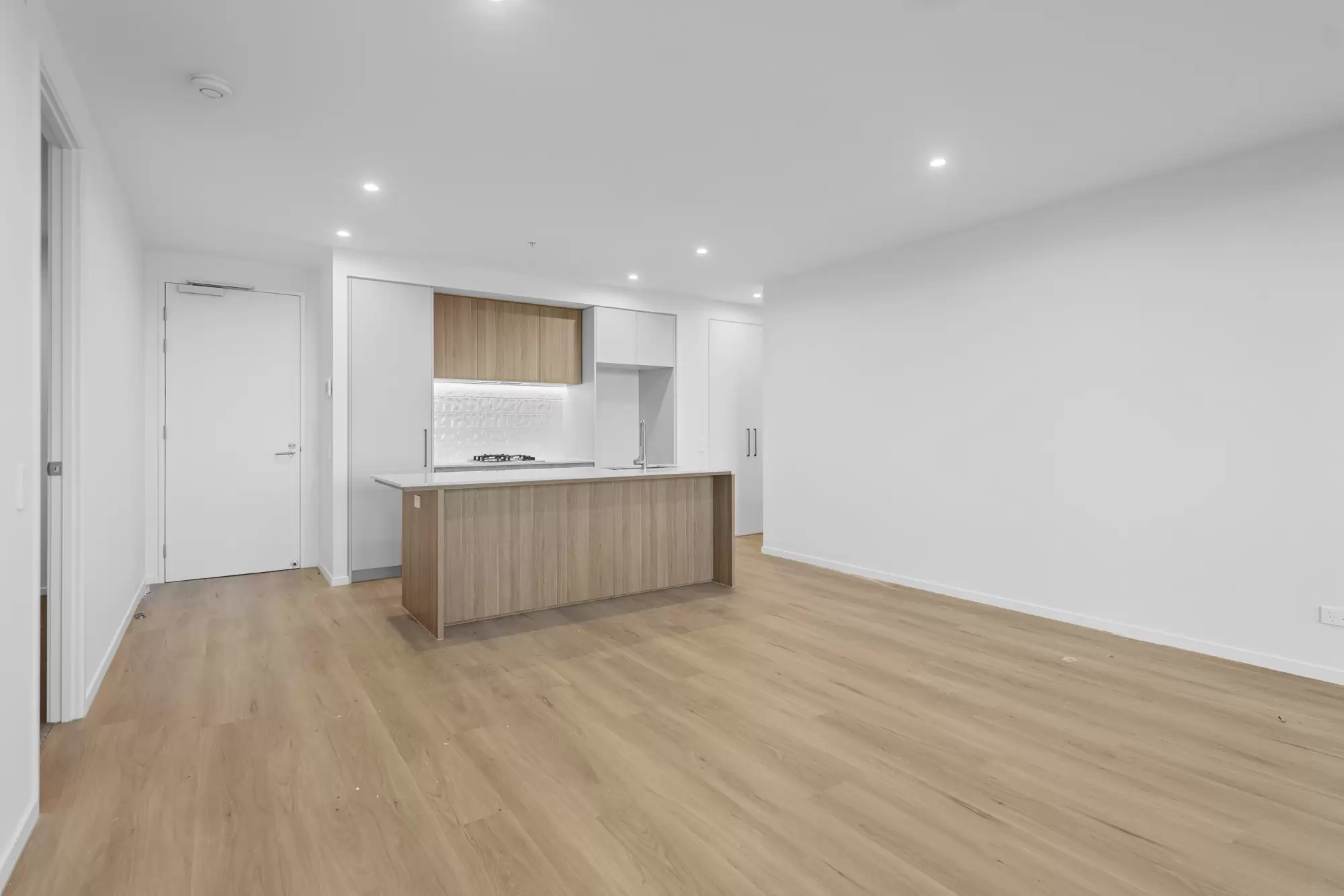 704/89 Lytton Rd, East Brisbane Leased by Mosaic Property Group - image 2