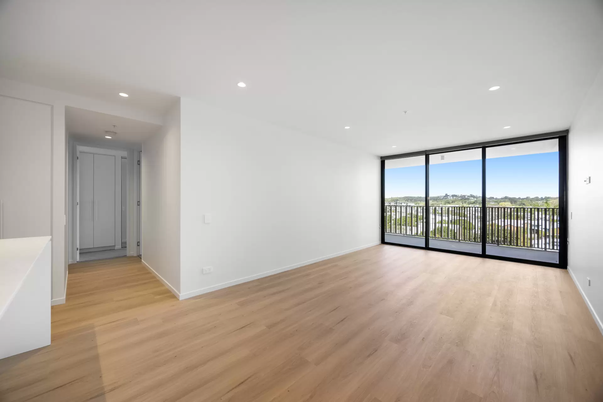 501/62 Memorial Avenue, Maroochydore Leased by Mosaic Property Group - image 3