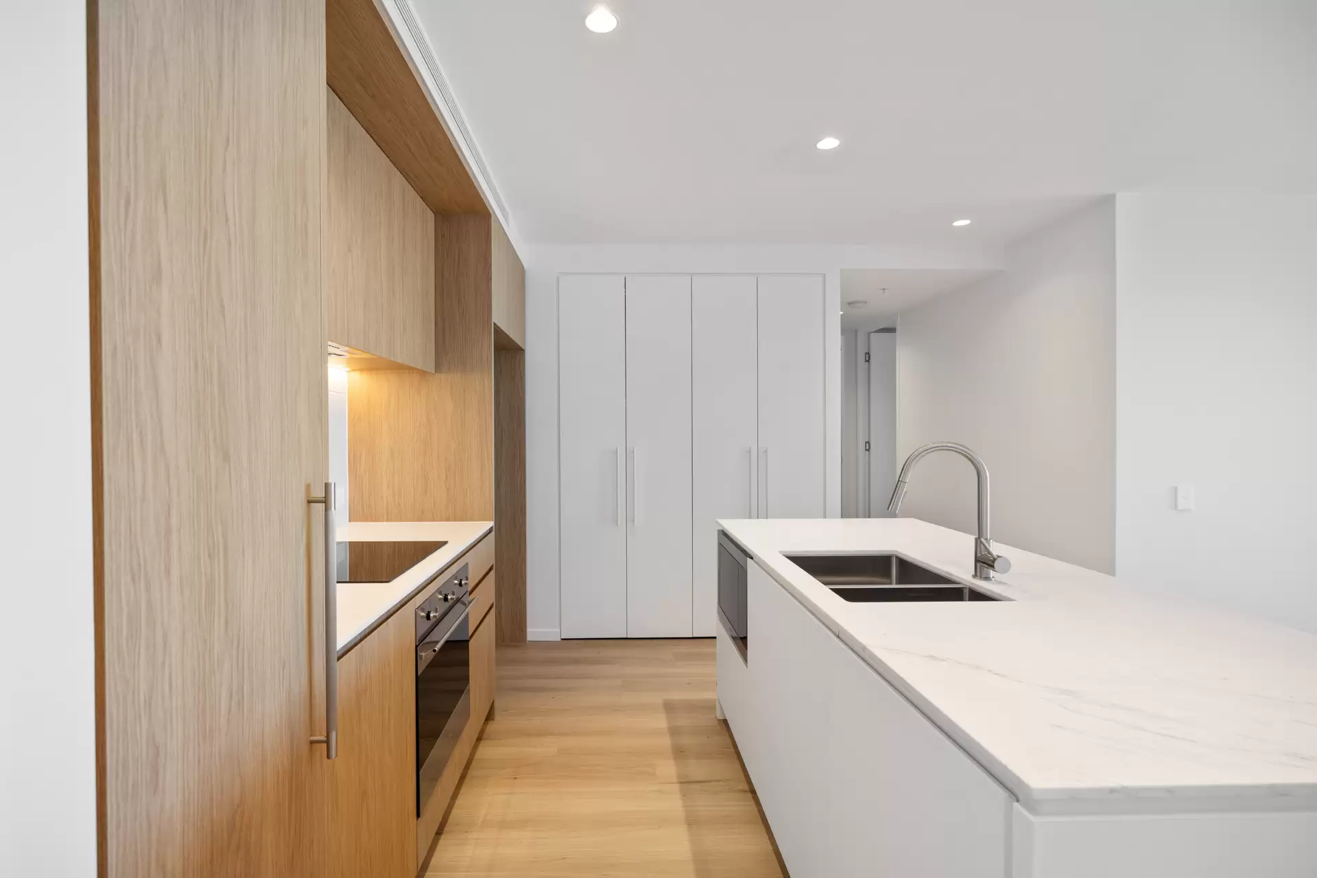 501/62 Memorial Avenue, Maroochydore Leased by Mosaic Property Group - image 2