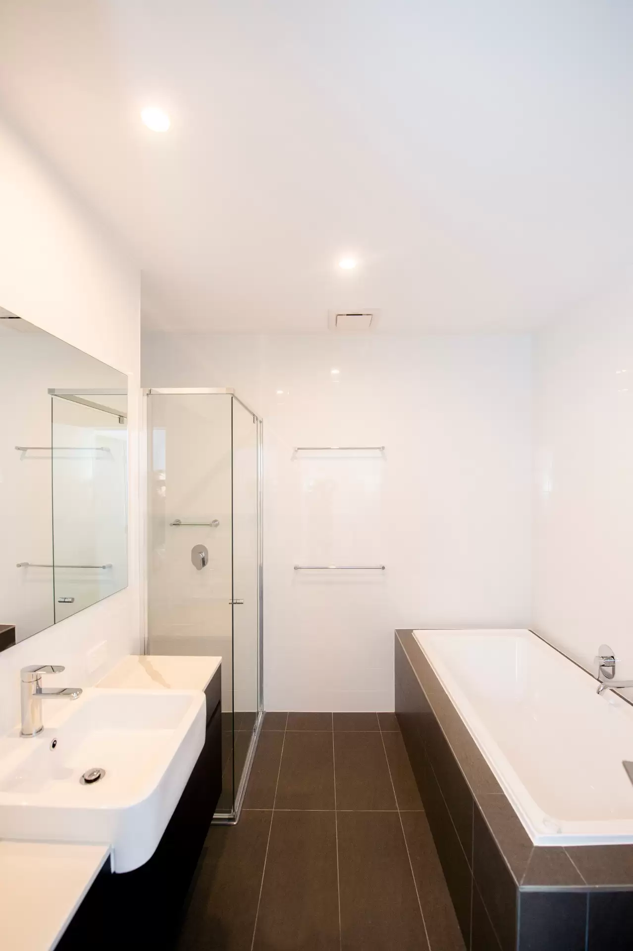 21/867 South Pine Road, Everton Park Leased by Mosaic Property Group - image 1