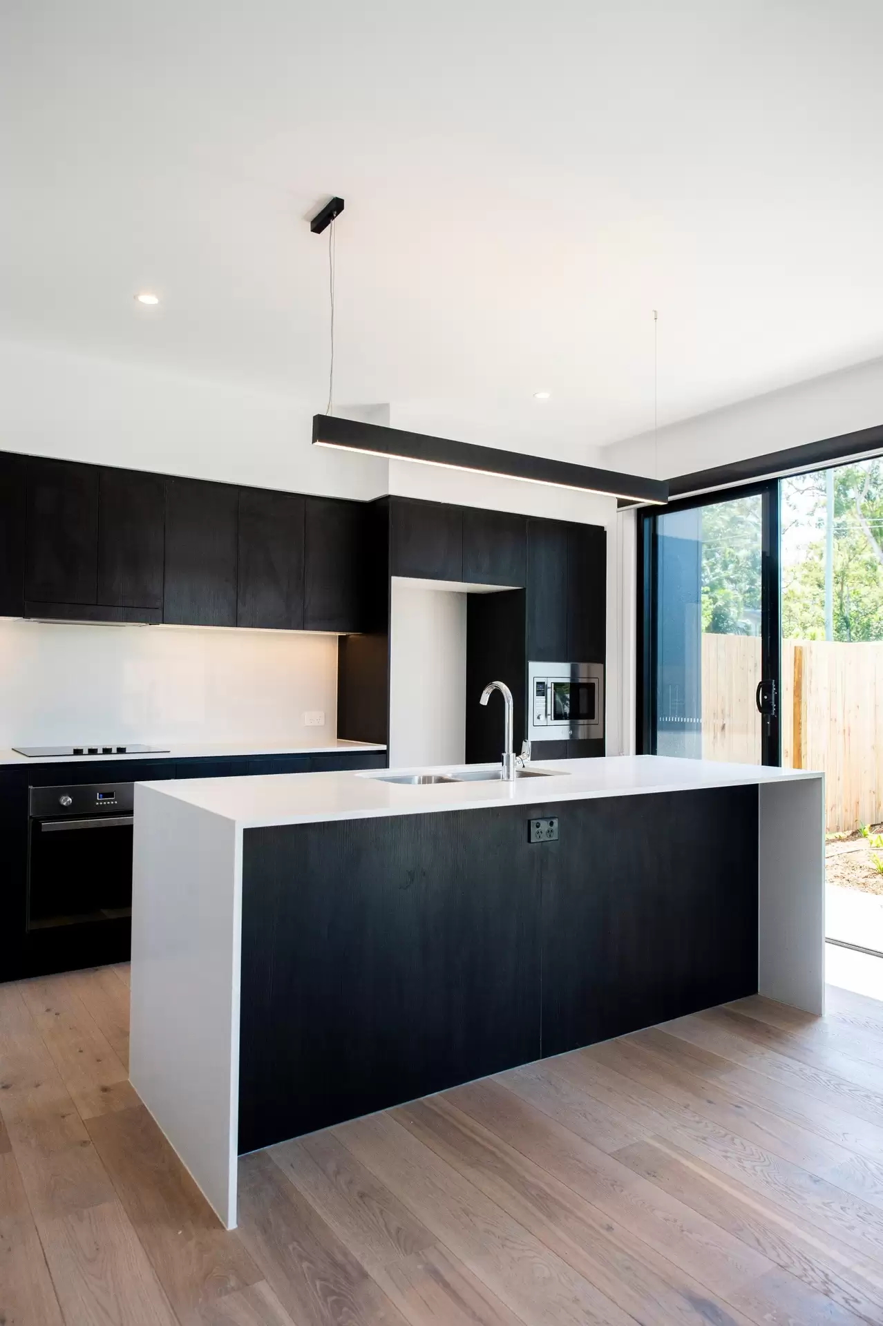 21/867 South Pine Road, Everton Park Leased by Mosaic Property Group - image 1