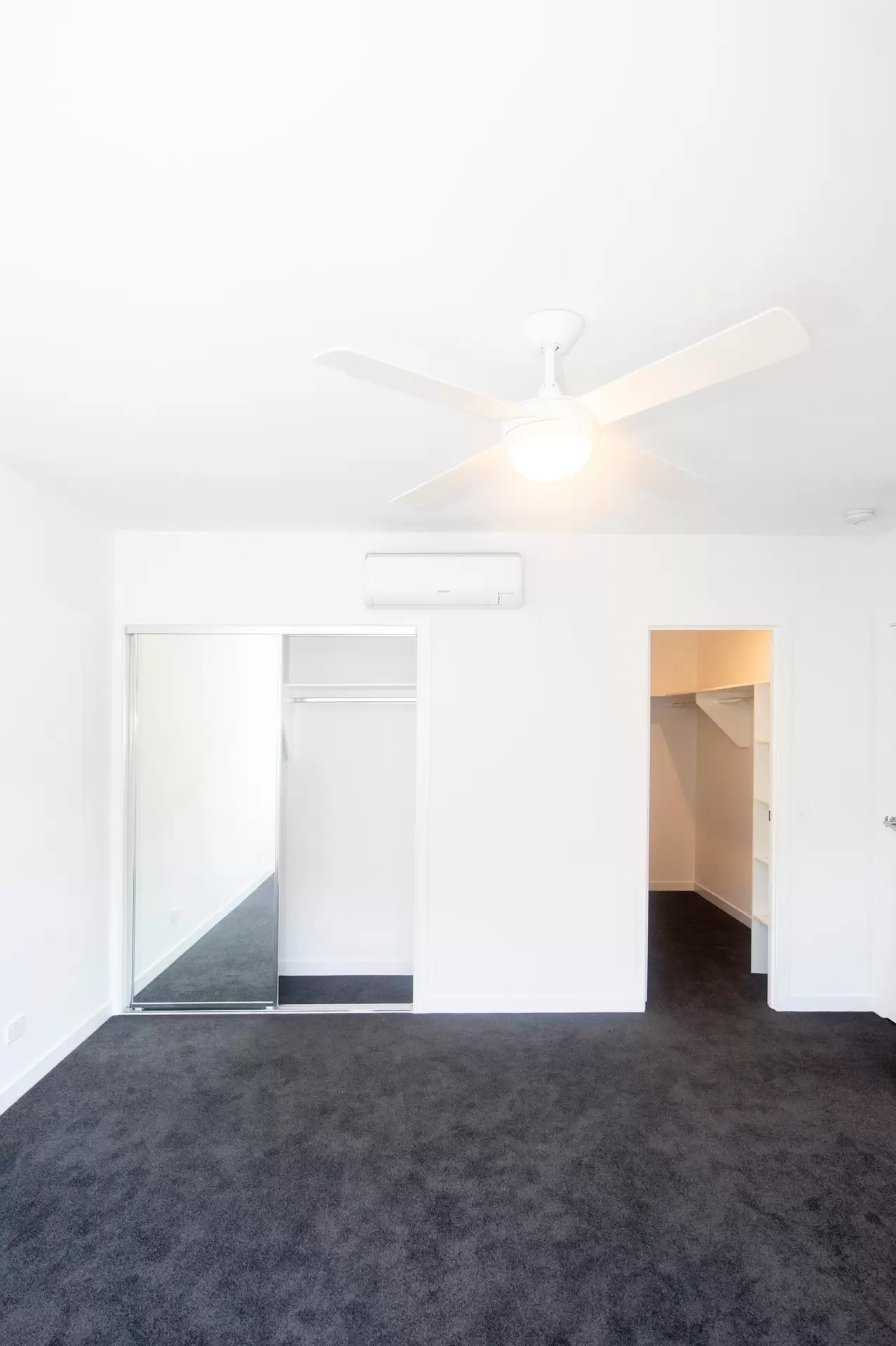 21/867 South Pine Road, Everton Park Leased by Mosaic Property Group - image 1