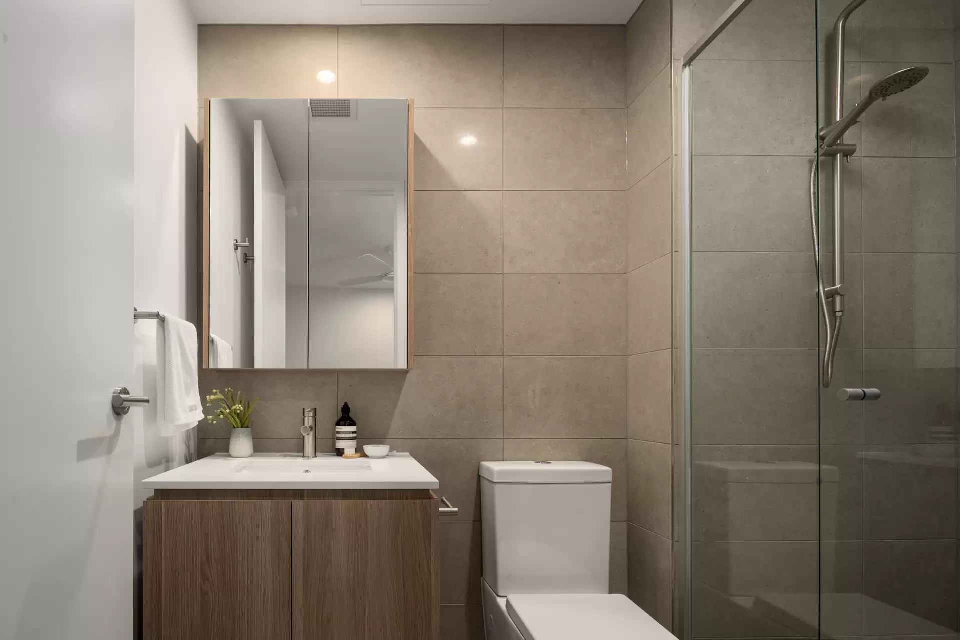 1204/140 Wellington Road, East Brisbane Leased by Mosaic Property Group - image 1