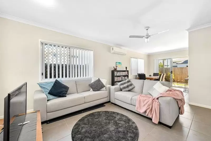 55/15 Silvereye Drive, Griffin For Lease by Mosaic Property Group - image 2