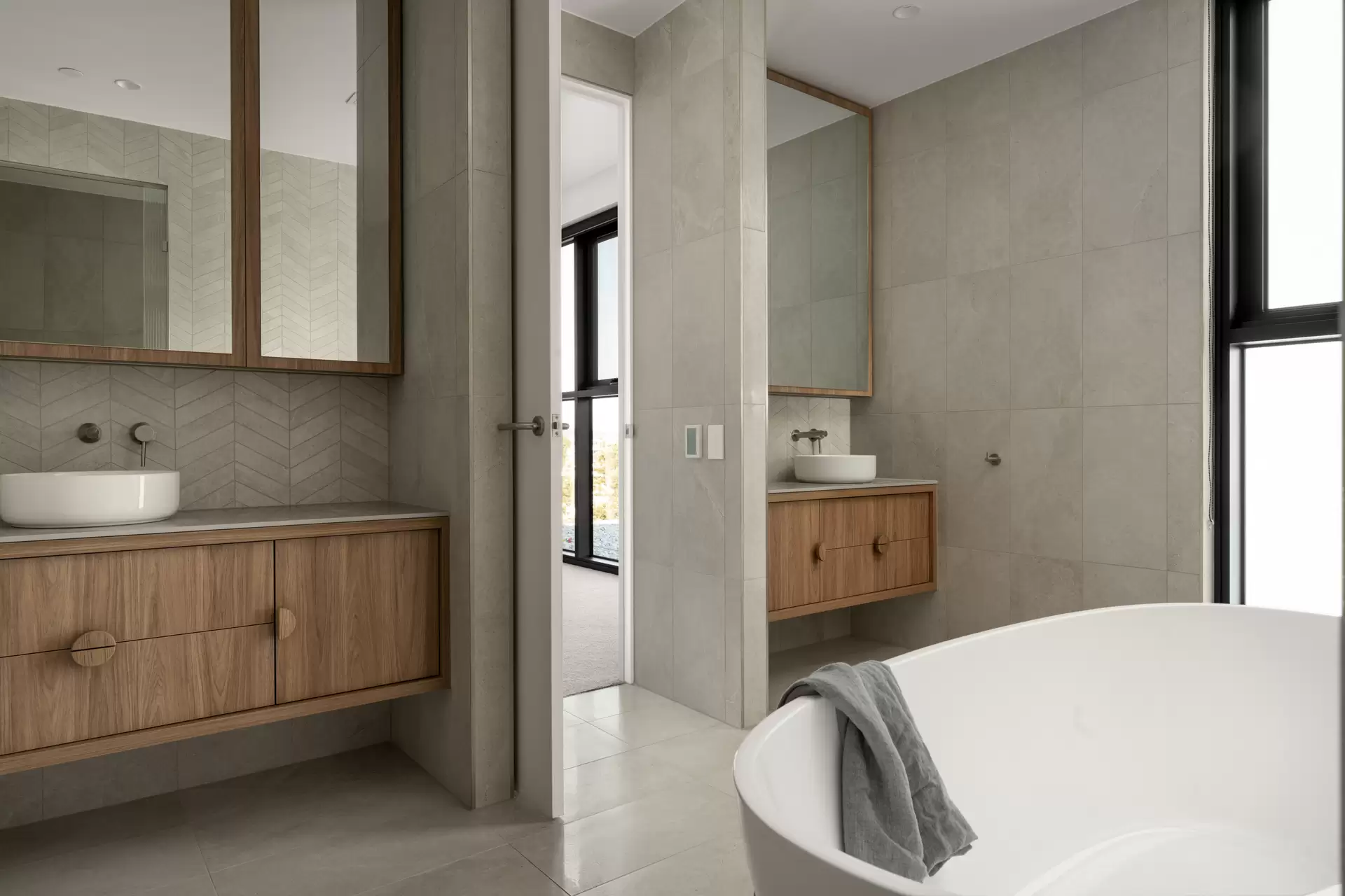 901/36 Sylvan Road, Toowong Leased by Mosaic Property Group - image 1