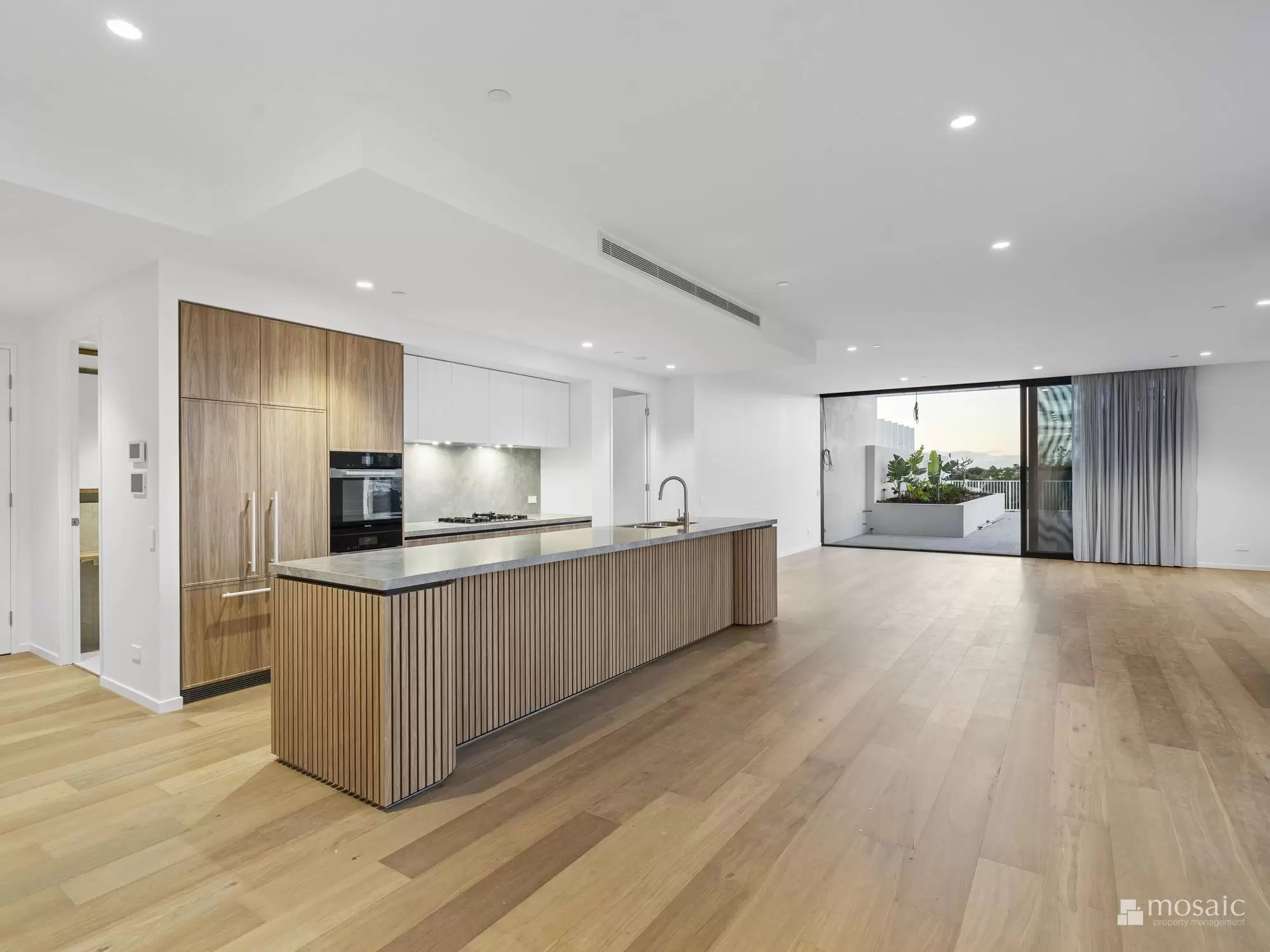 901/36 Sylvan Road, Toowong Leased by Mosaic Property Group - image 3