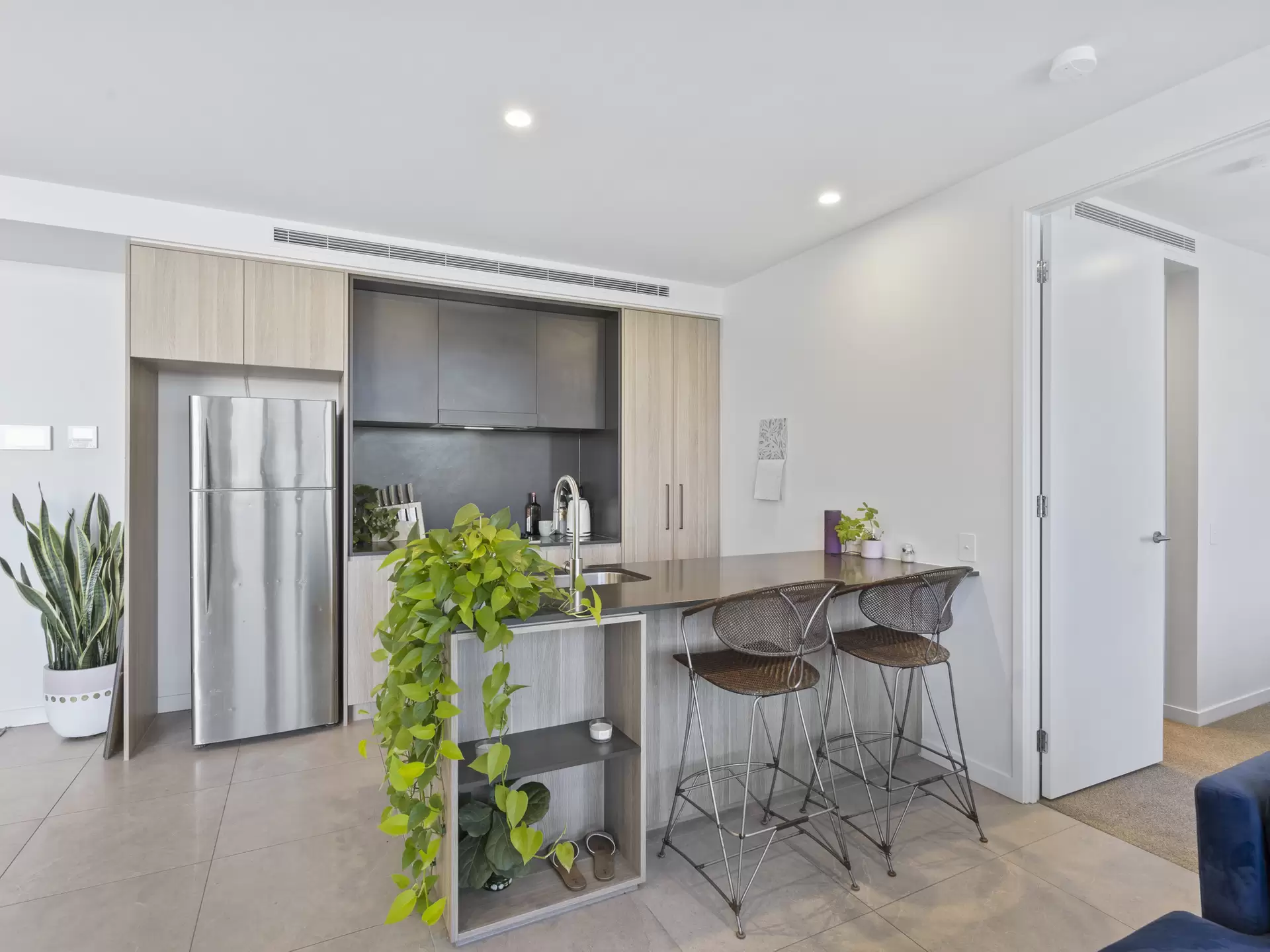 2801/140 Wellington Road, East Brisbane For Lease by Mosaic Property Group - image 1