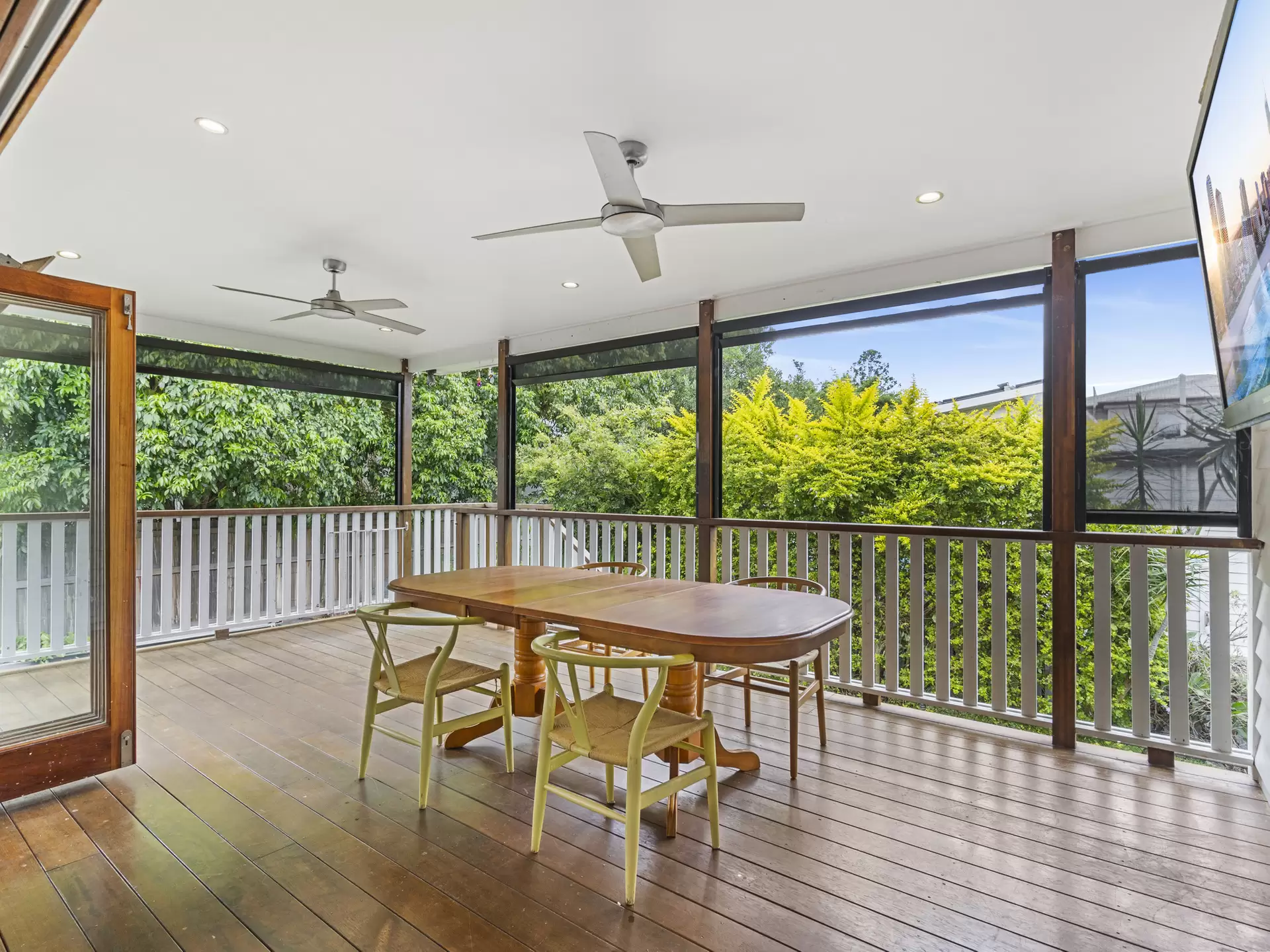 8 Ellis Street, Stones Corner For Lease by Mosaic Property Group - image 1