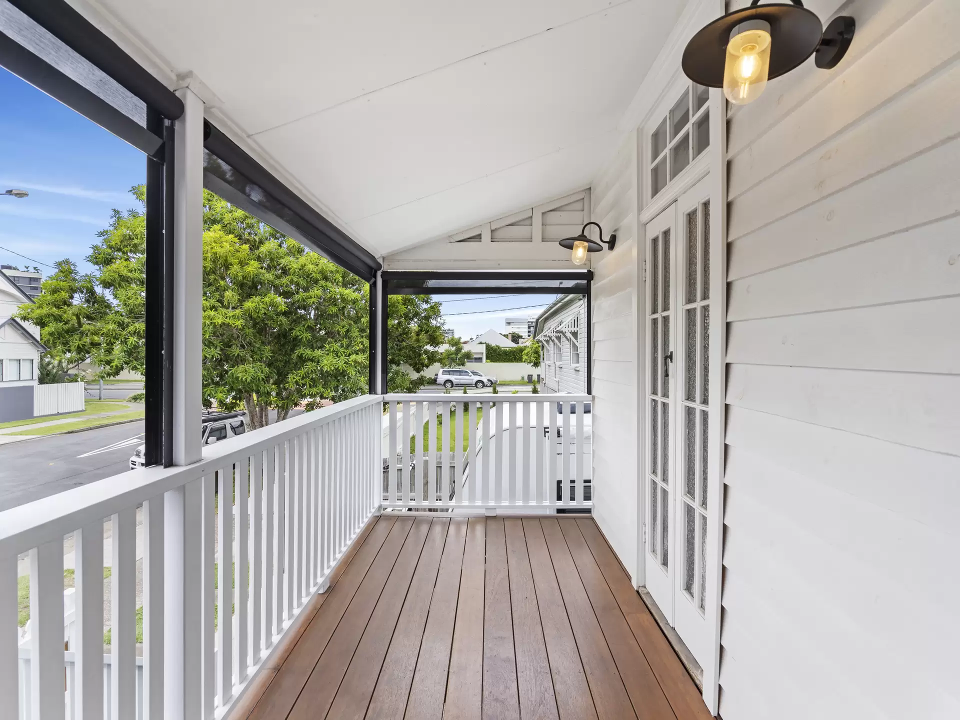 8 Ellis Street, Stones Corner For Lease by Mosaic Property Group - image 1