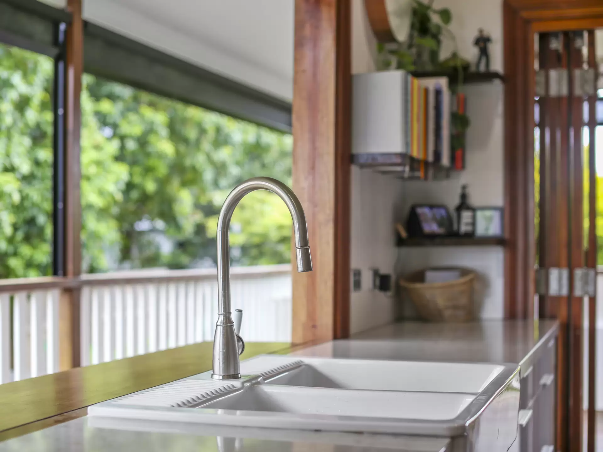 8 Ellis Street, Stones Corner For Lease by Mosaic Property Group - image 1