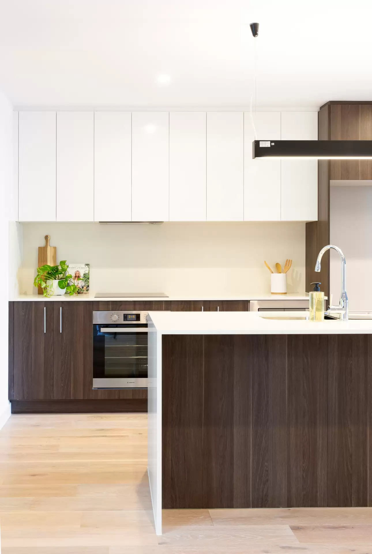 10 Tasmania Avenue, Newport Leased by Mosaic Property Group - image 1