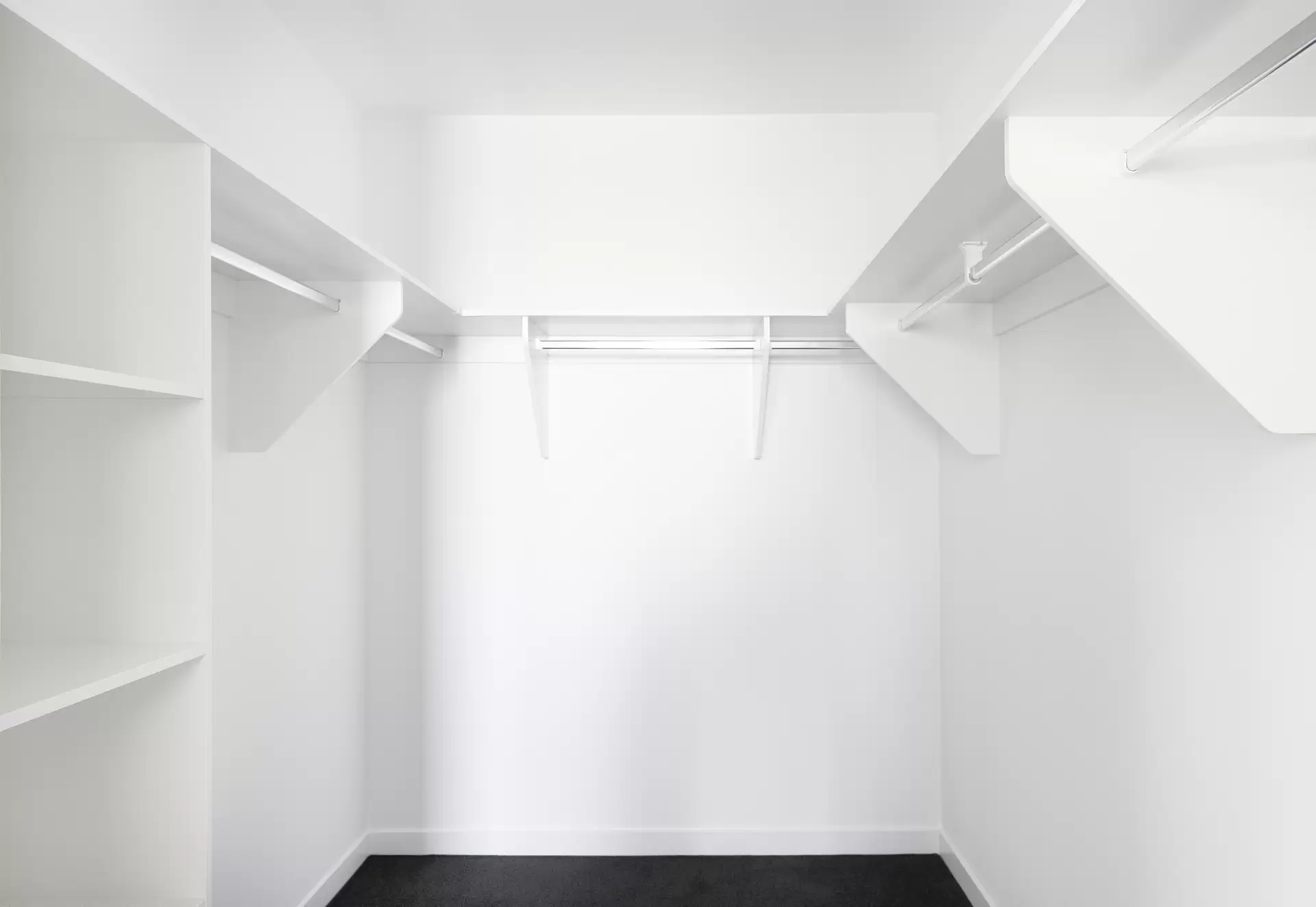 10 Tasmania Avenue, Newport Leased by Mosaic Property Group - image 1