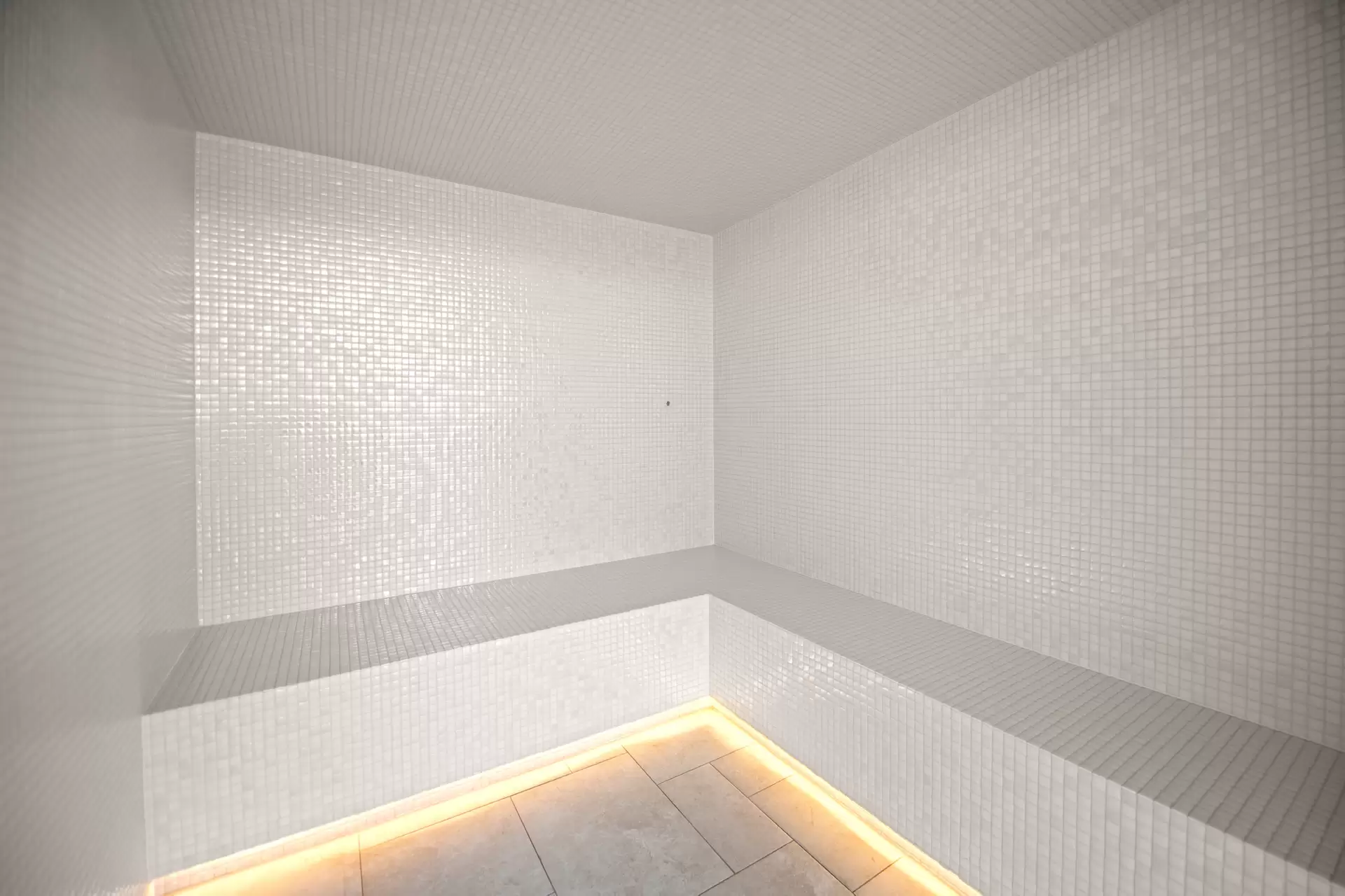 605/146-148 Surf Parade, Broadbeach For Lease by Mosaic Property Group - image 1