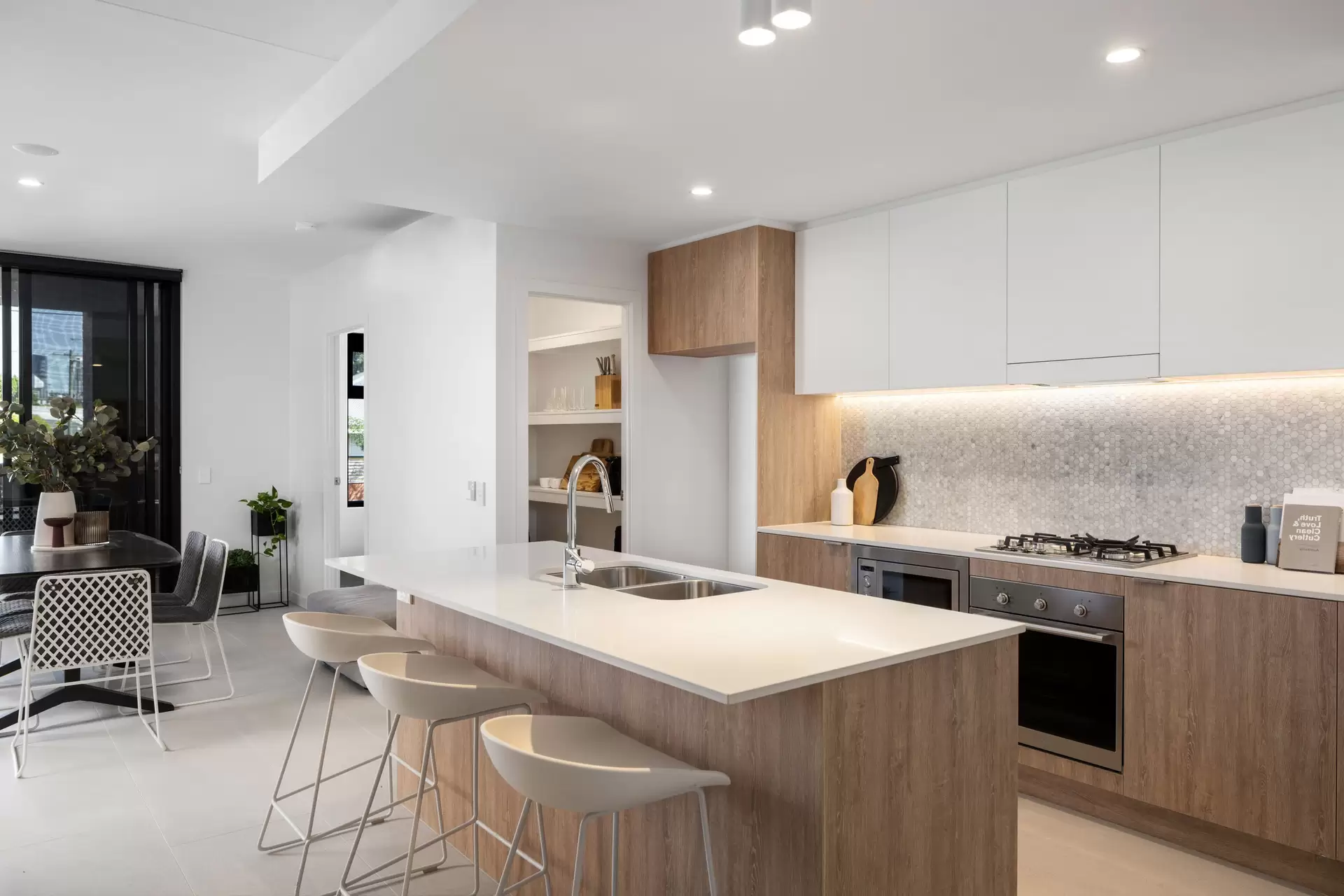 204/28 Gallway Street, Windsor For Lease by Mosaic Property Group - image 1