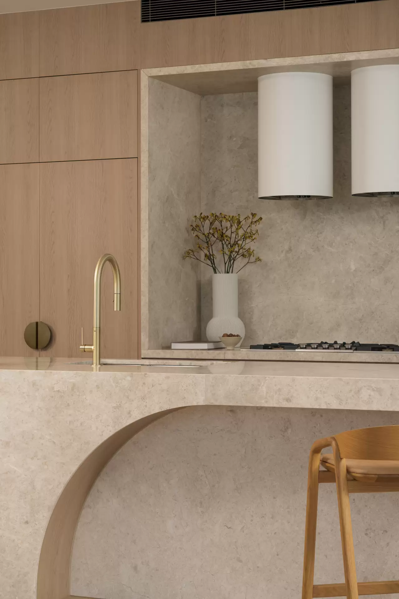 3101/4 Rosewood Avenue, Broadbeach For Lease by Mosaic Property Group - image 1