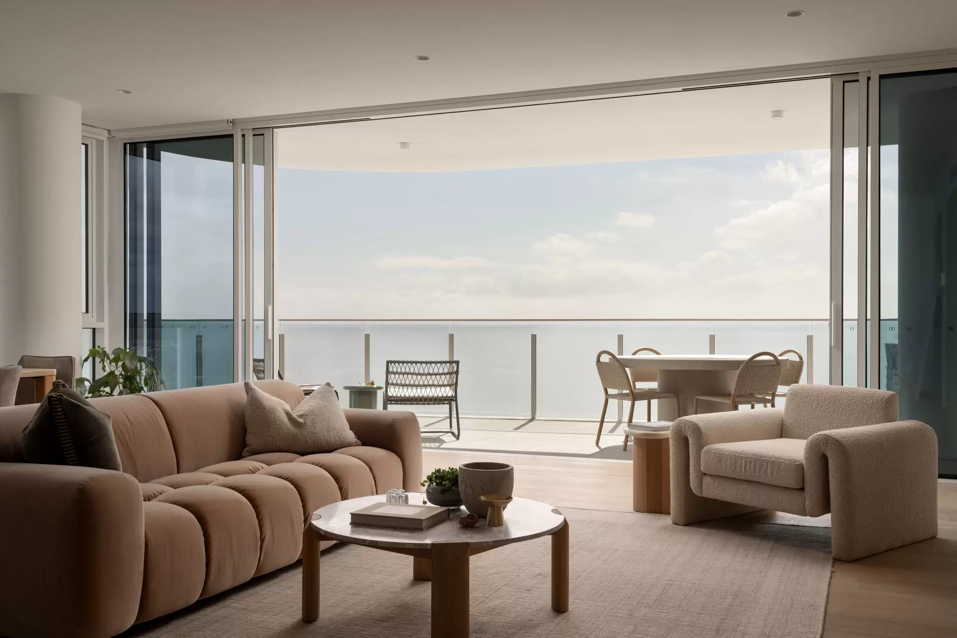 3101/4 Rosewood Avenue, Broadbeach For Lease by Mosaic Property Group - image 1