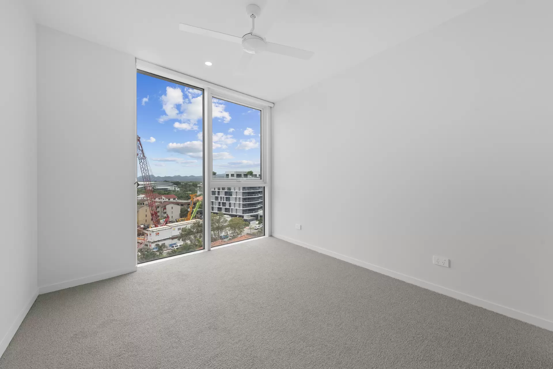 504/4 Rosewood Ave, Broadbeach Leased by Mosaic Property Group - image 1