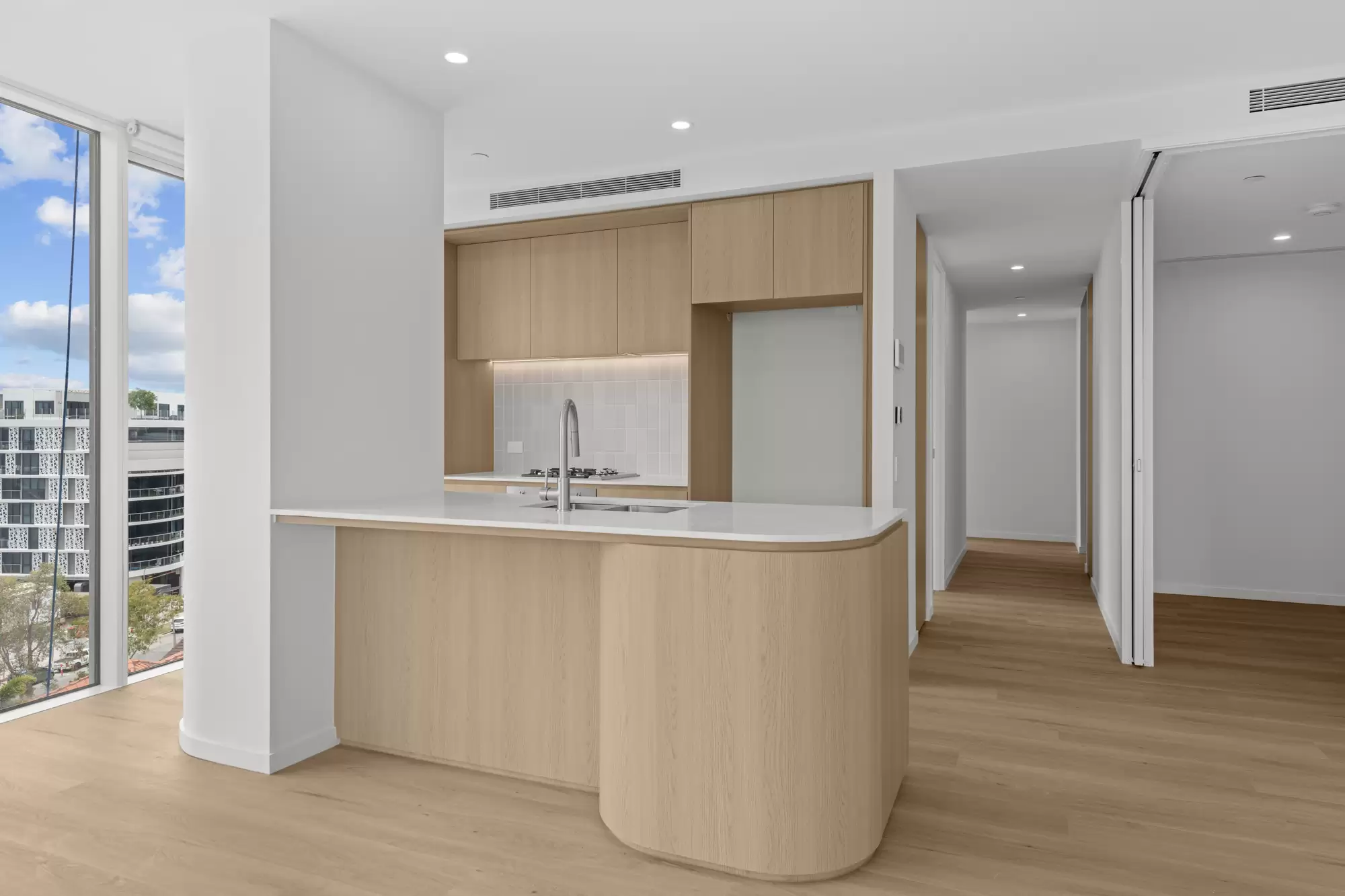 504/4 Rosewood Ave, Broadbeach Leased by Mosaic Property Group - image 3