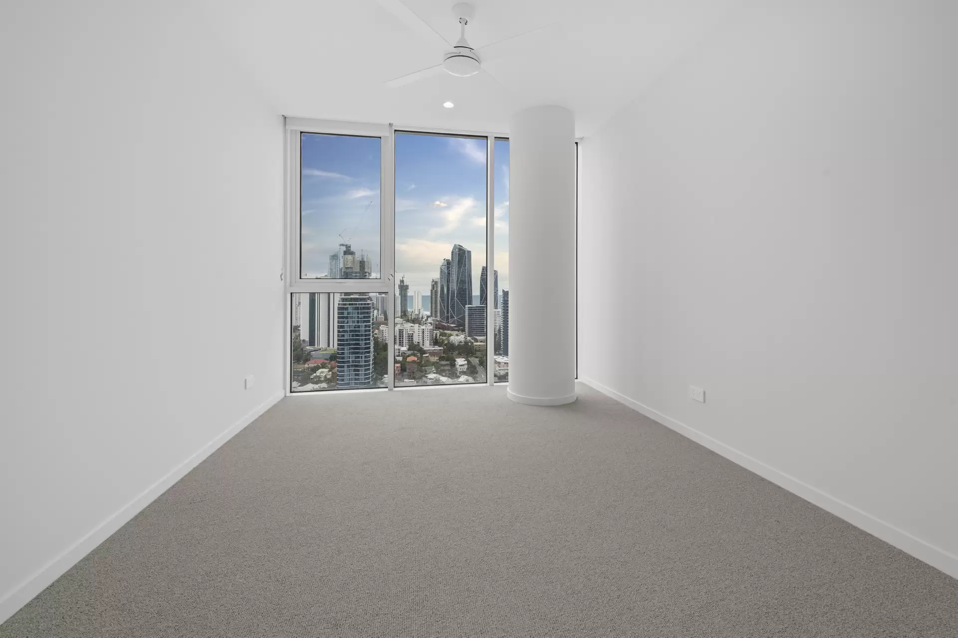 2001/4 Rosewood Avenue, Broadbeach Leased by Mosaic Property Group - image 1
