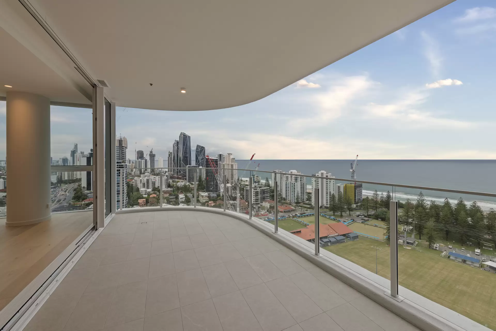 2001/4 Rosewood Avenue, Broadbeach Leased by Mosaic Property Group - image 1