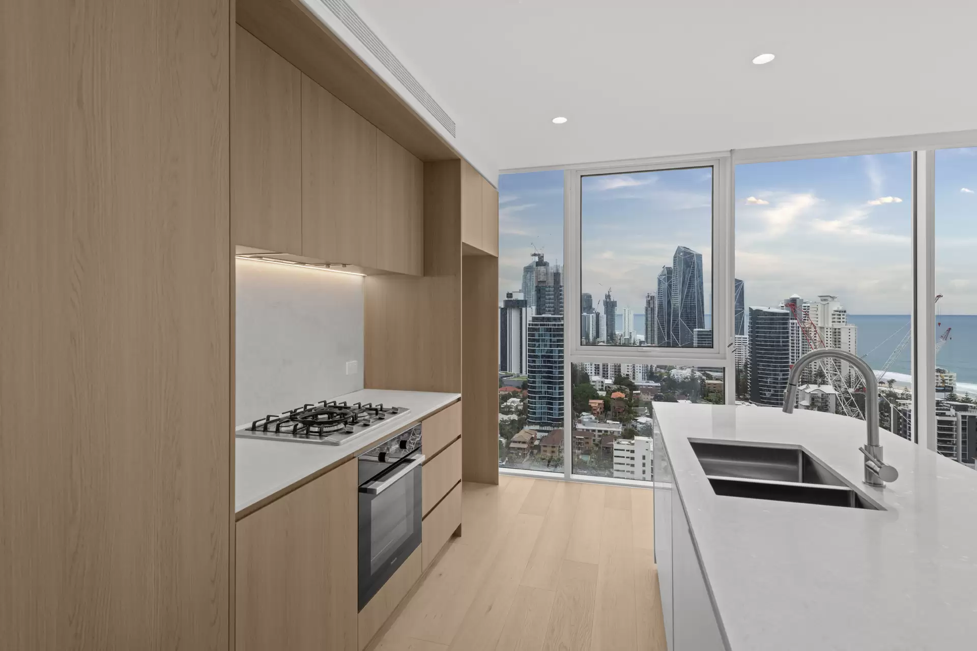 2001/4 Rosewood Avenue, Broadbeach Leased by Mosaic Property Group - image 1