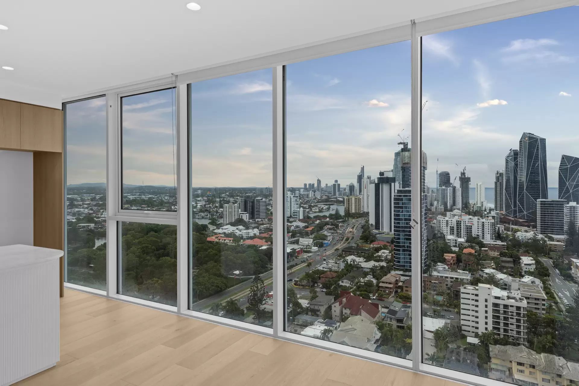 2001/4 Rosewood Avenue, Broadbeach Leased by Mosaic Property Group - image 1