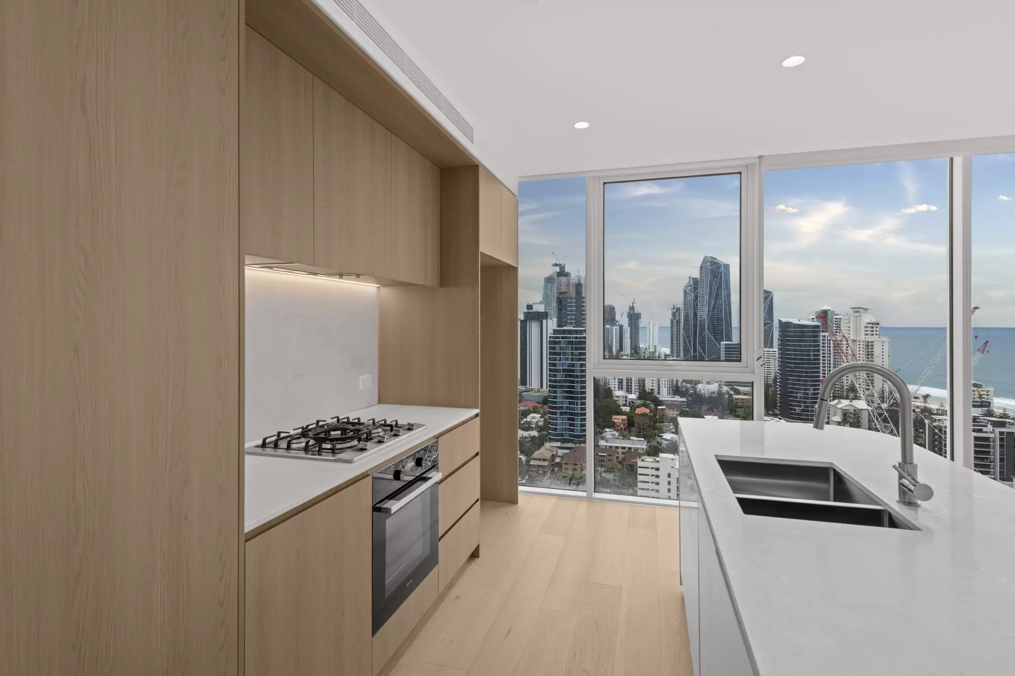 2001/4 Rosewood Avenue, Broadbeach Leased by Mosaic Property Group - image 4