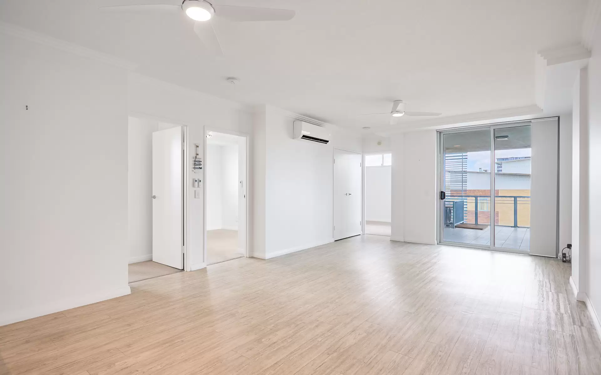 1301/10 Fifth Avenue, Palm Beach Leased by Mosaic Property Group - image 1