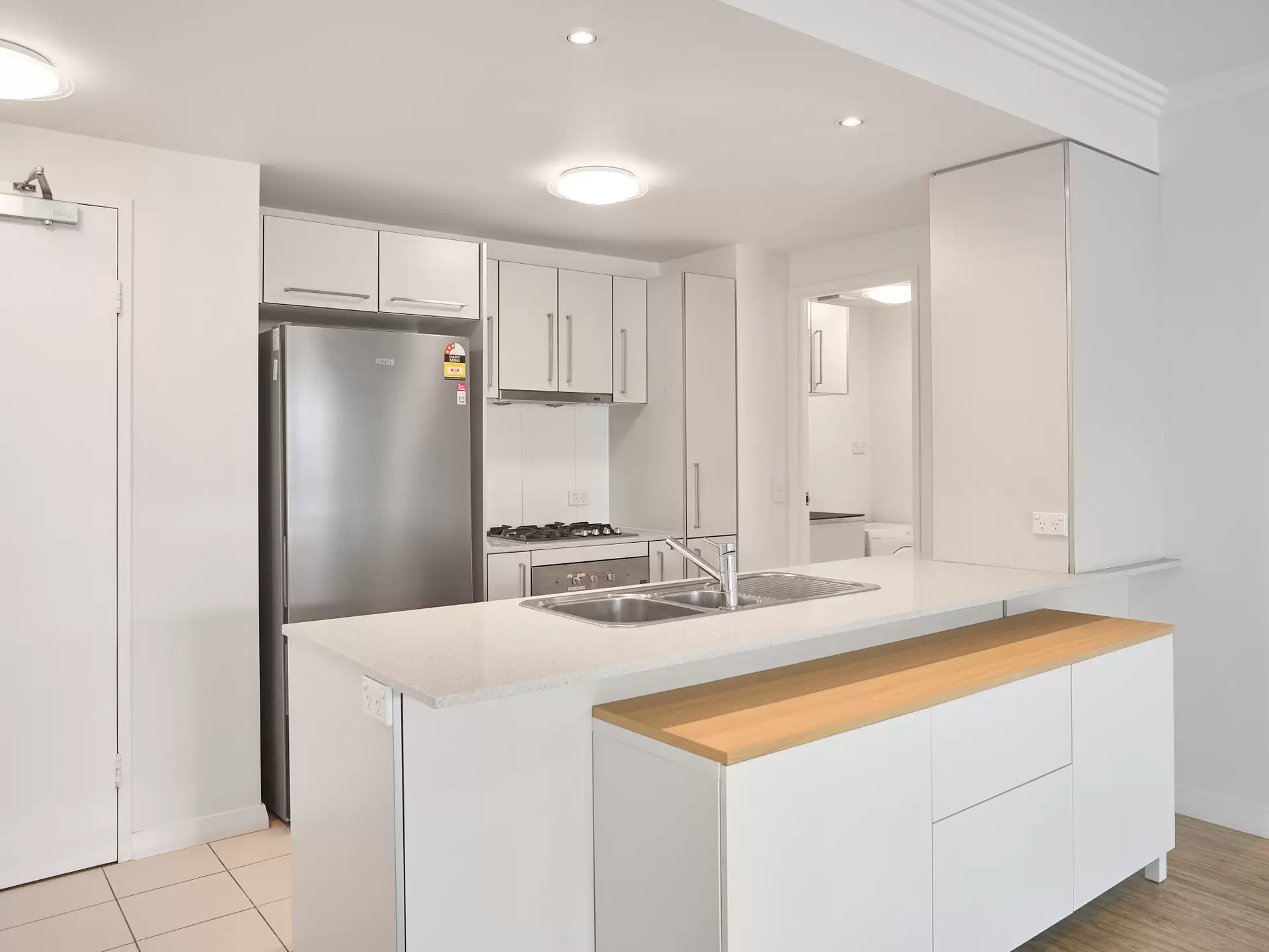 1301/10 Fifth Avenue, Palm Beach Leased by Mosaic Property Group - image 1