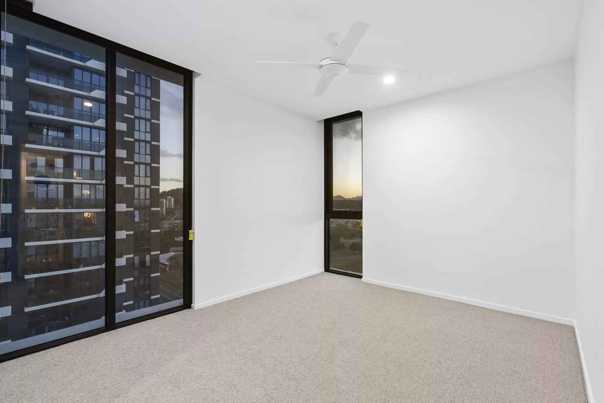 1103/4-6 Second Avenue, Burleigh Heads For Lease by Mosaic Property Group - image 1