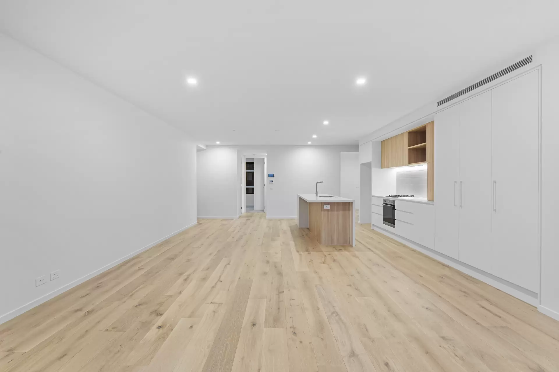 1103/4-6 Second Avenue, Burleigh Heads For Lease by Mosaic Property Group - image 1