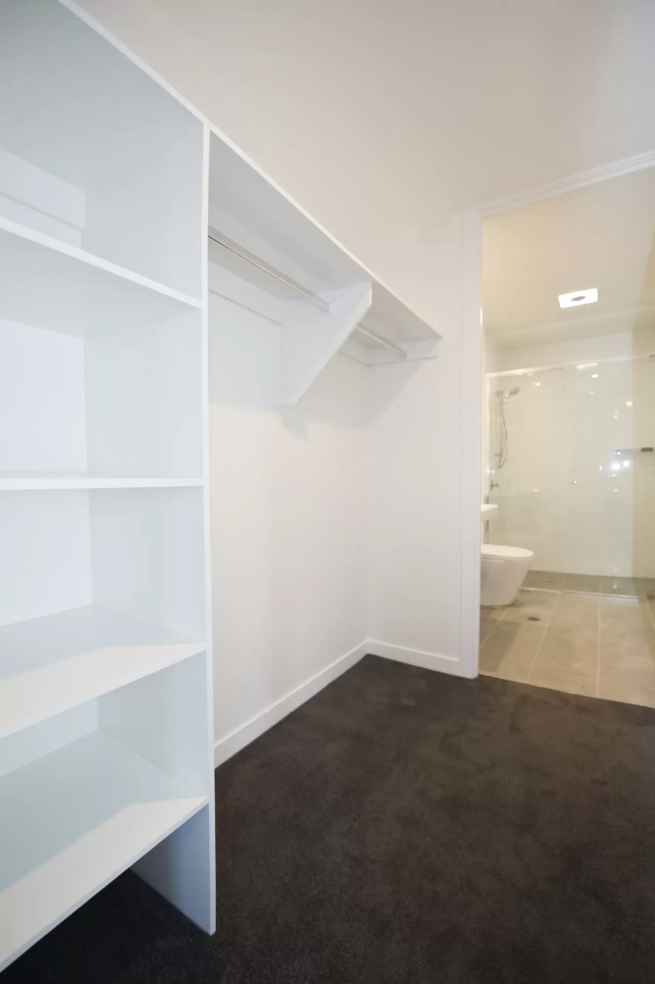 306/32-38 Latimer Street, Holland Park Leased by Mosaic Property Group - image 1