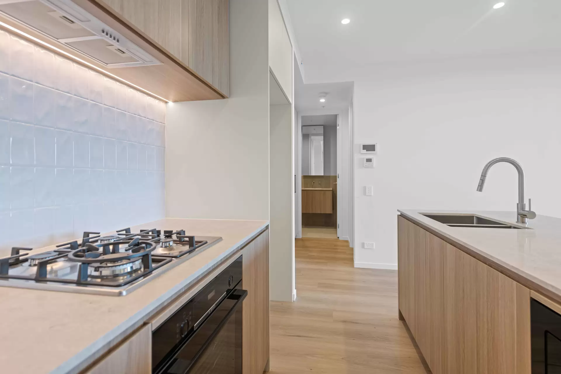 511/89 Lytton Rd, East Brisbane For Lease by Mosaic Property Group - image 1