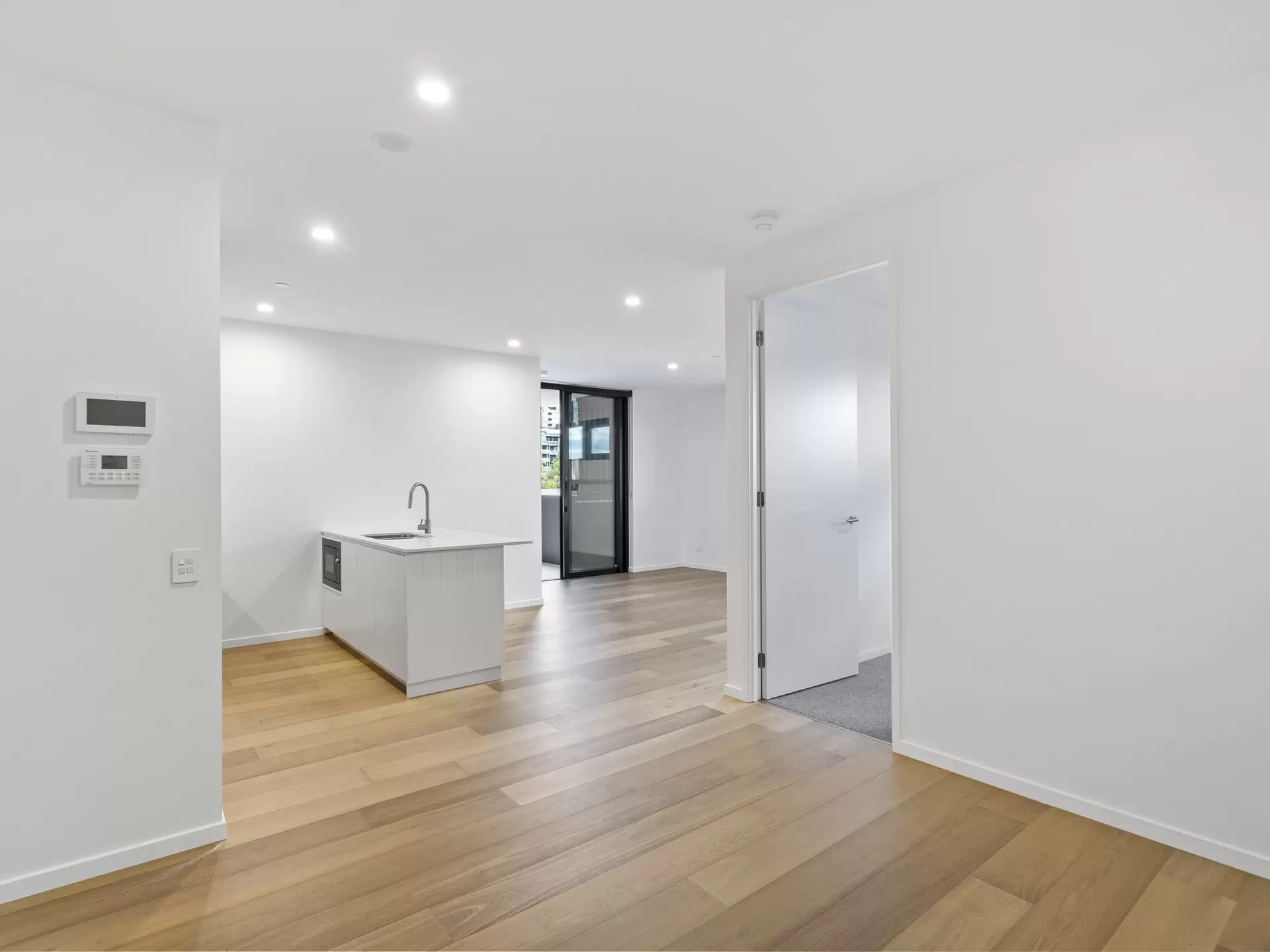 704/36 Sylvan Road, Toowong Leased by Mosaic Property Group - image 1