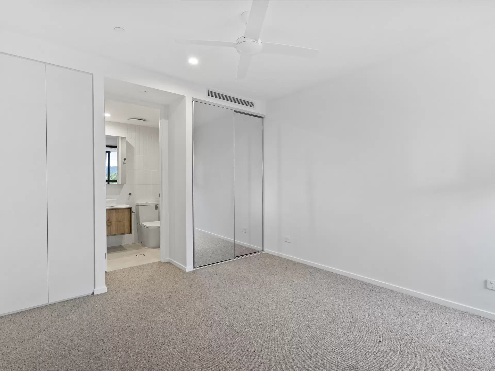 704/36 Sylvan Road, Toowong Leased by Mosaic Property Group - image 1