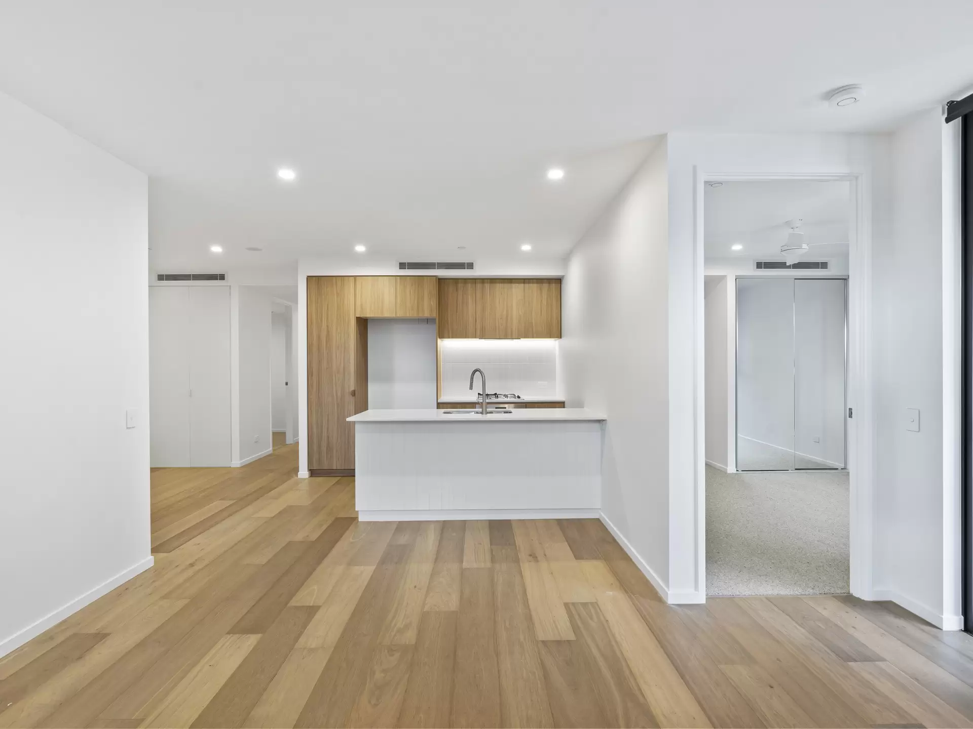 704/36 Sylvan Road, Toowong Leased by Mosaic Property Group - image 1