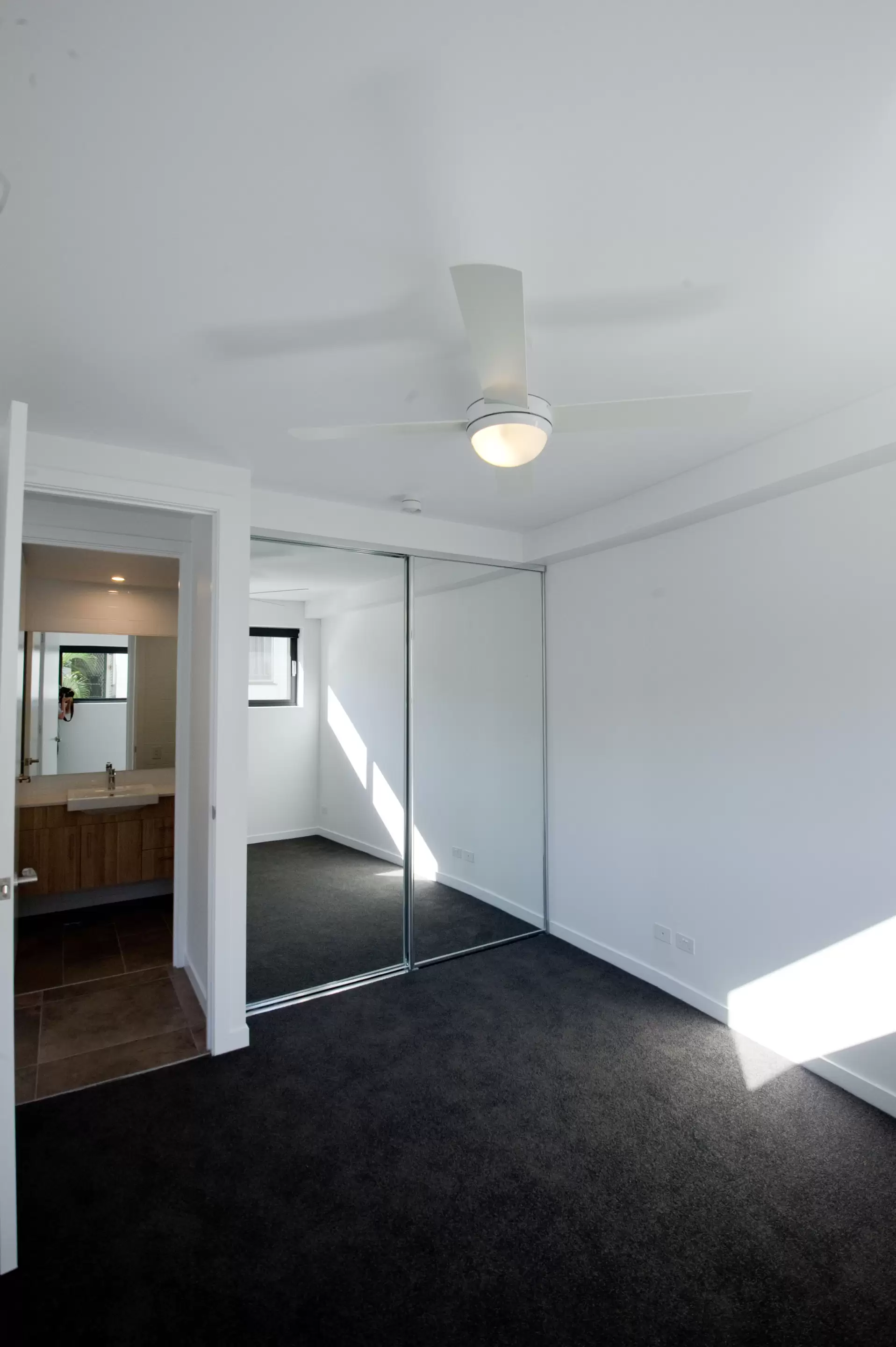 103/46-48 Latimer Street, Holland Park Leased by Mosaic Property Group - image 5