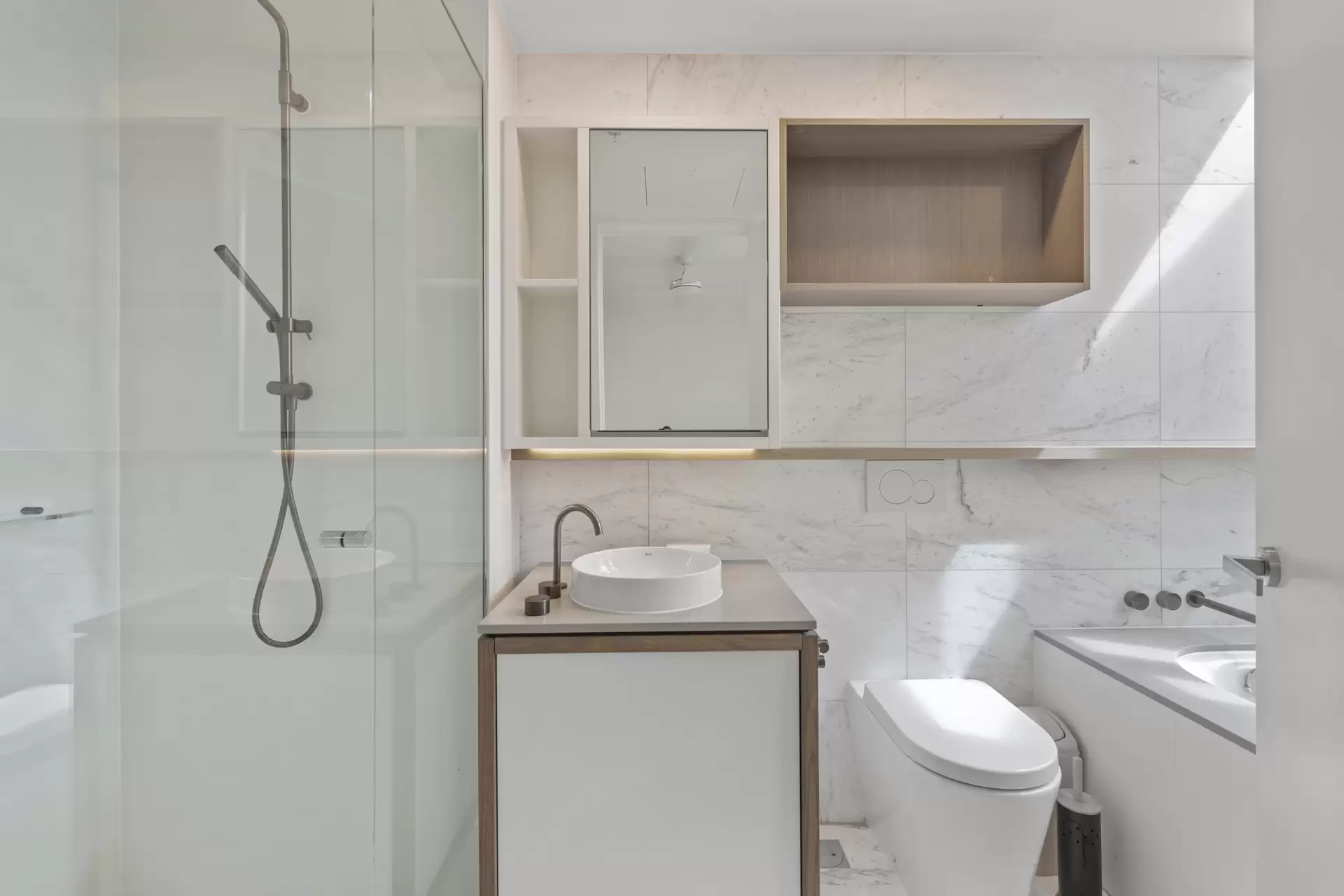 2502/43 Peerless Avenue, Mermaid Beach For Lease by Mosaic Property Group - image 1