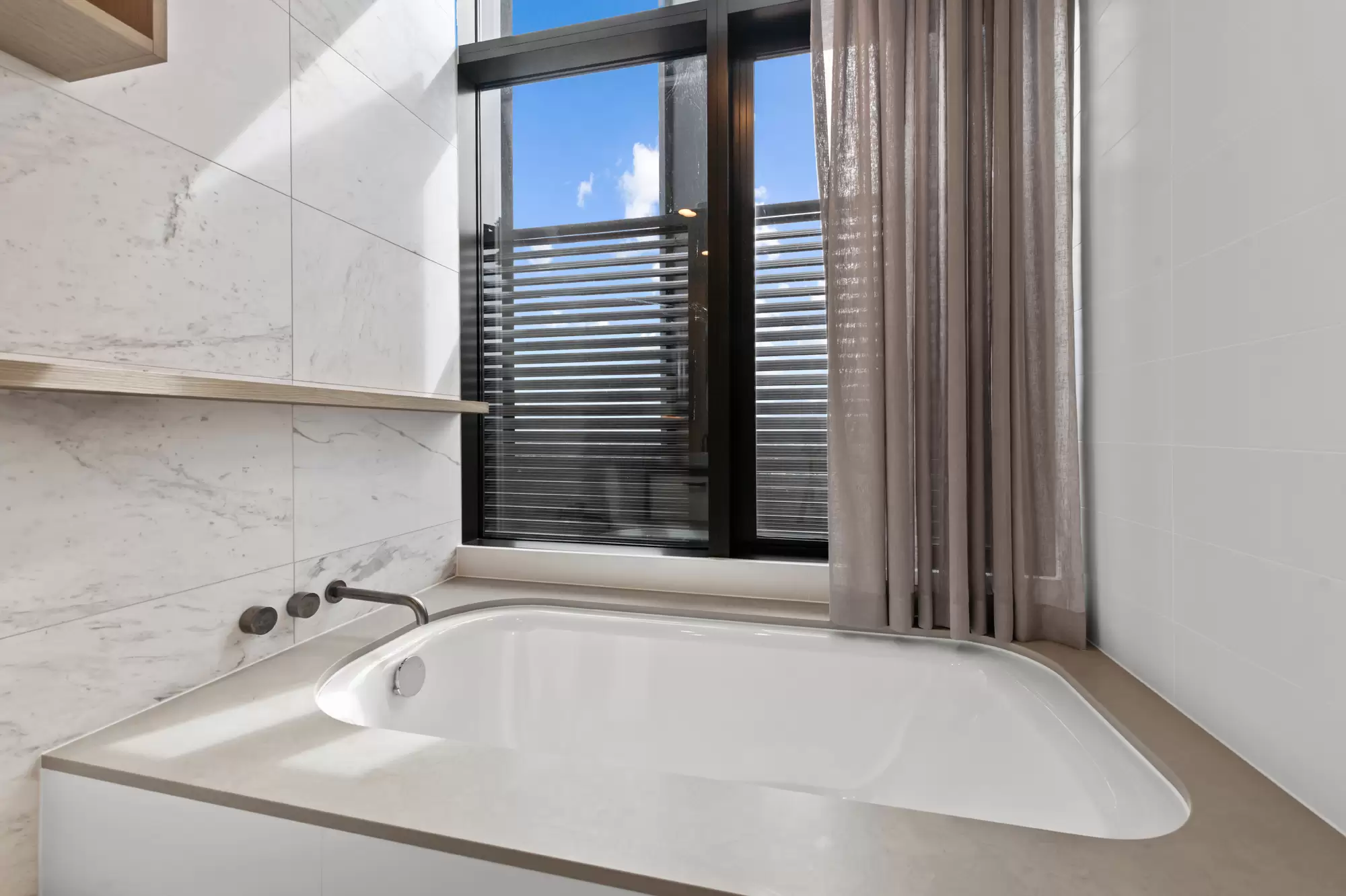 2502/43 Peerless Avenue, Mermaid Beach For Lease by Mosaic Property Group - image 20