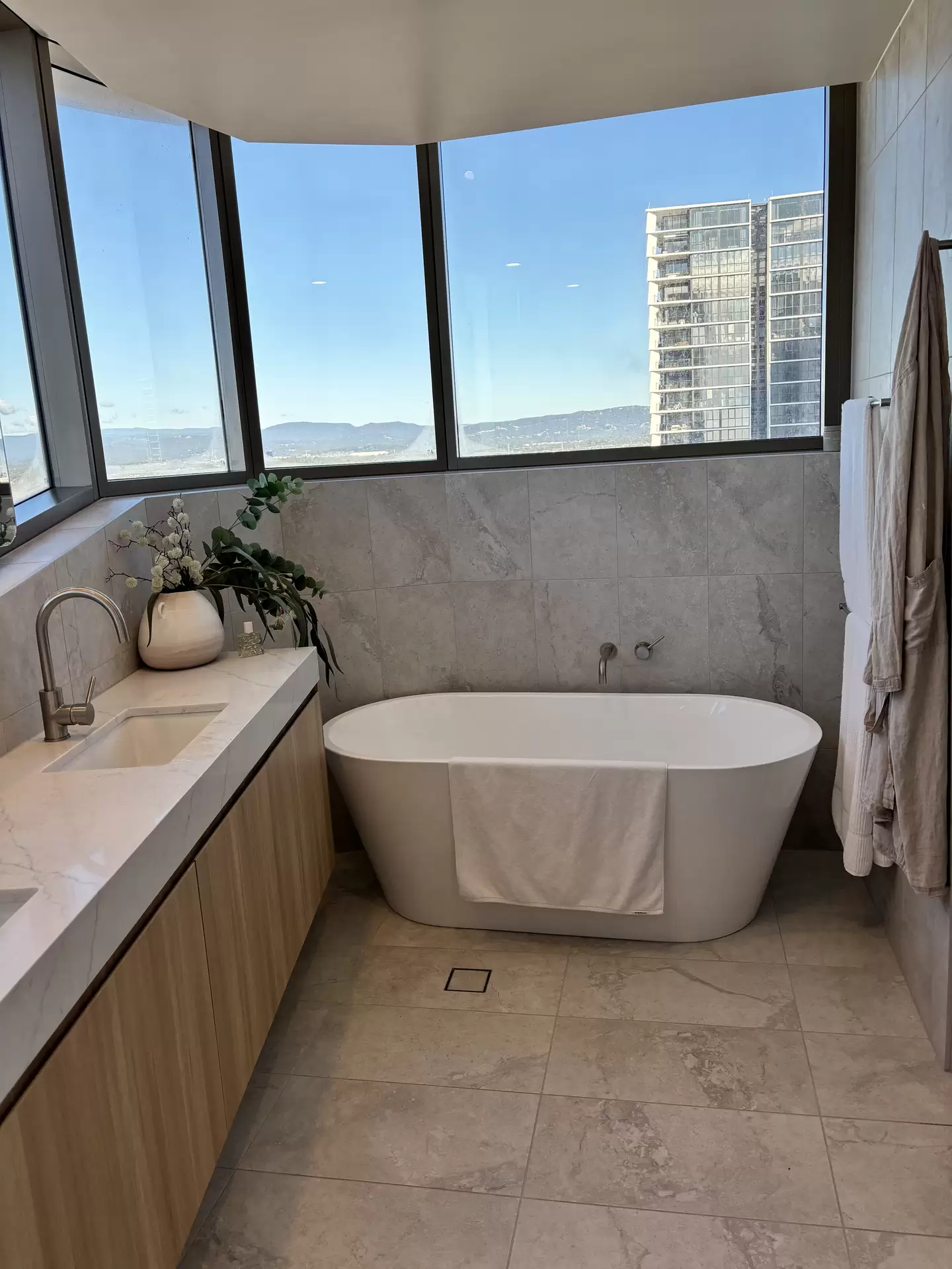 1803/15 Peerless Avenue, Mermaid Beach For Lease by Mosaic Property Group - image 1