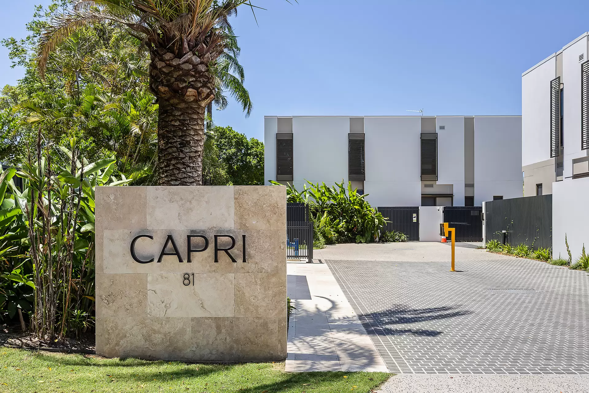 12/81 Salerno Street, Isle Of Capri For Lease by Mosaic Property Group - image 1